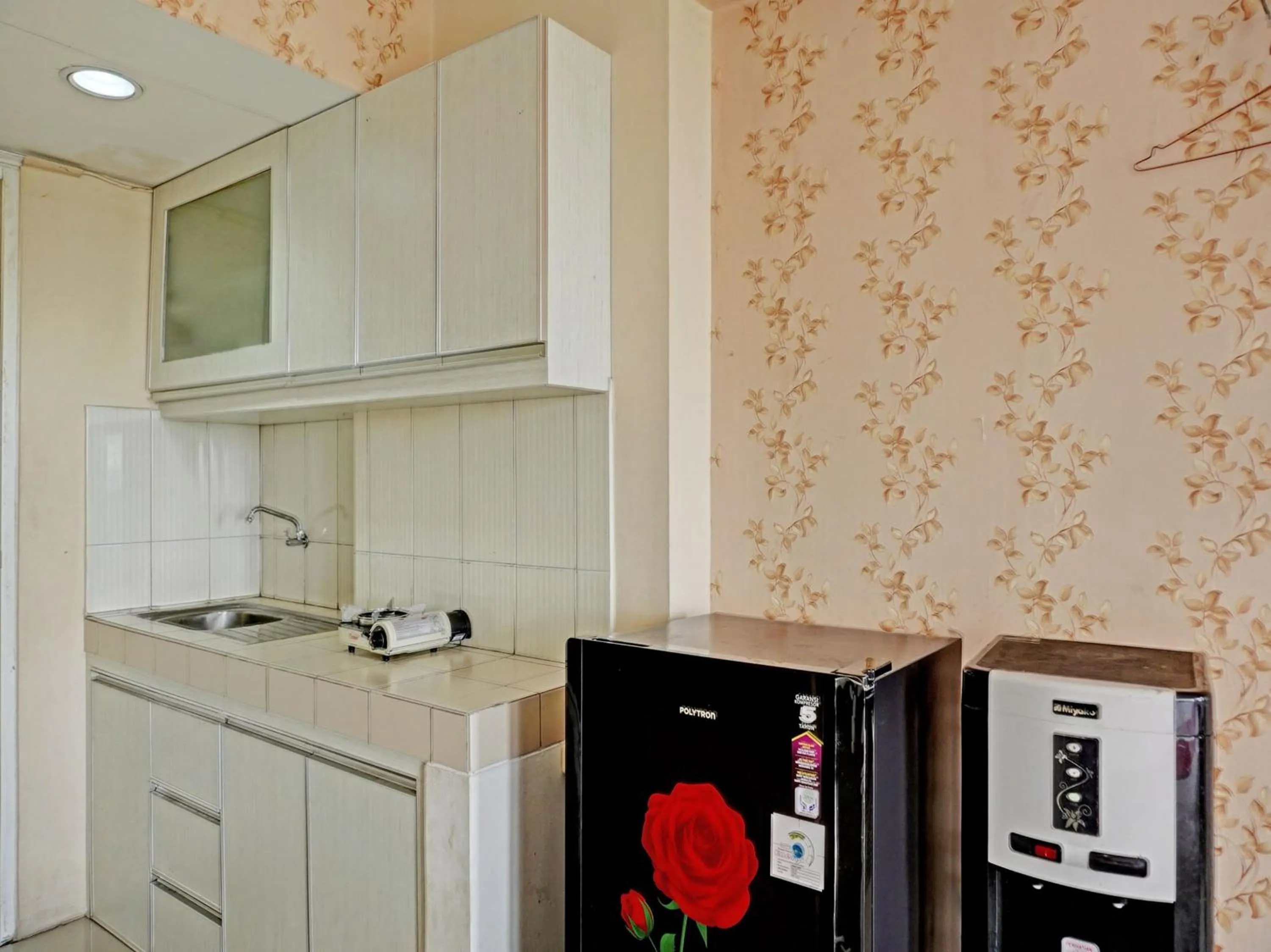 Bedroom in Collection O 92967 Apartement Sentraland Karawang By Rda Living