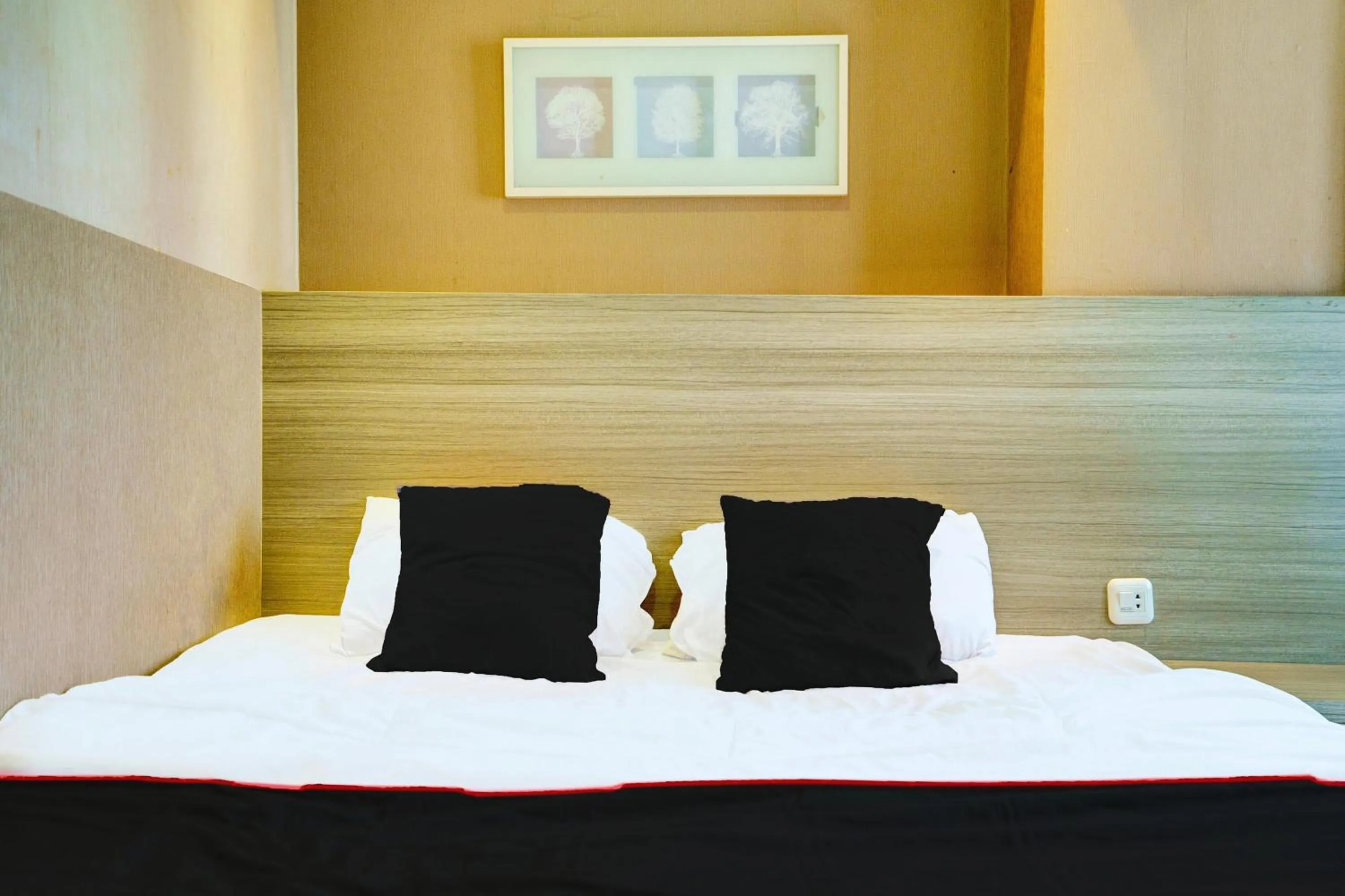 Bedroom, Bed in Collection O 92981 Apartemen The Jarrdin By Gold Suites Property