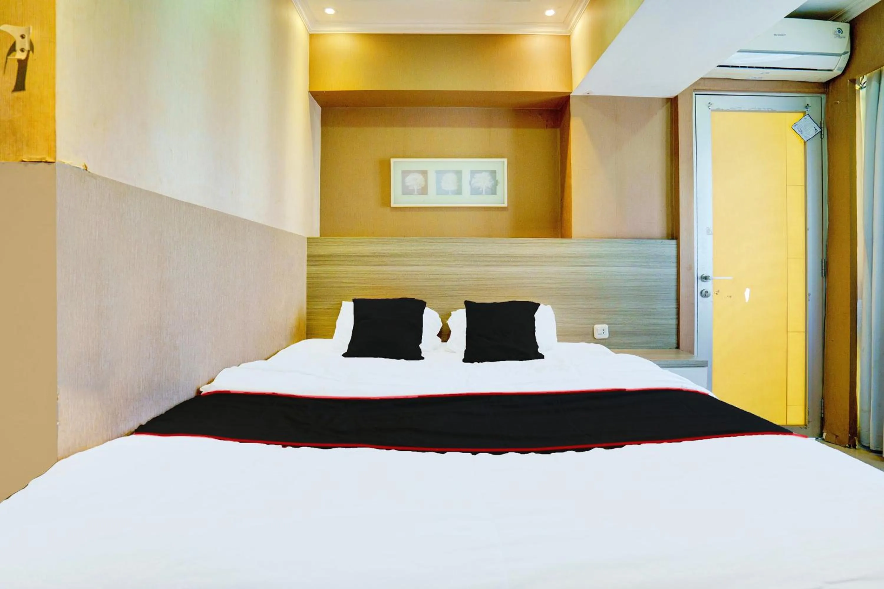 Bedroom, Bed in Collection O 92981 Apartemen The Jarrdin By Gold Suites Property