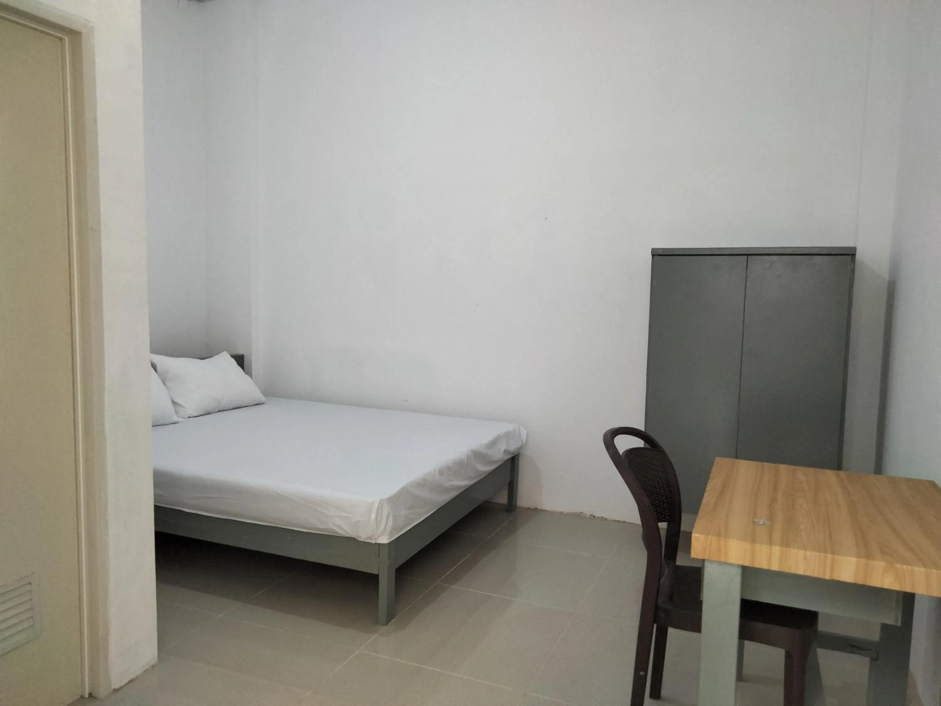 Bedroom, Bed in OYO Life 93054 Th Residence 135 Syariah