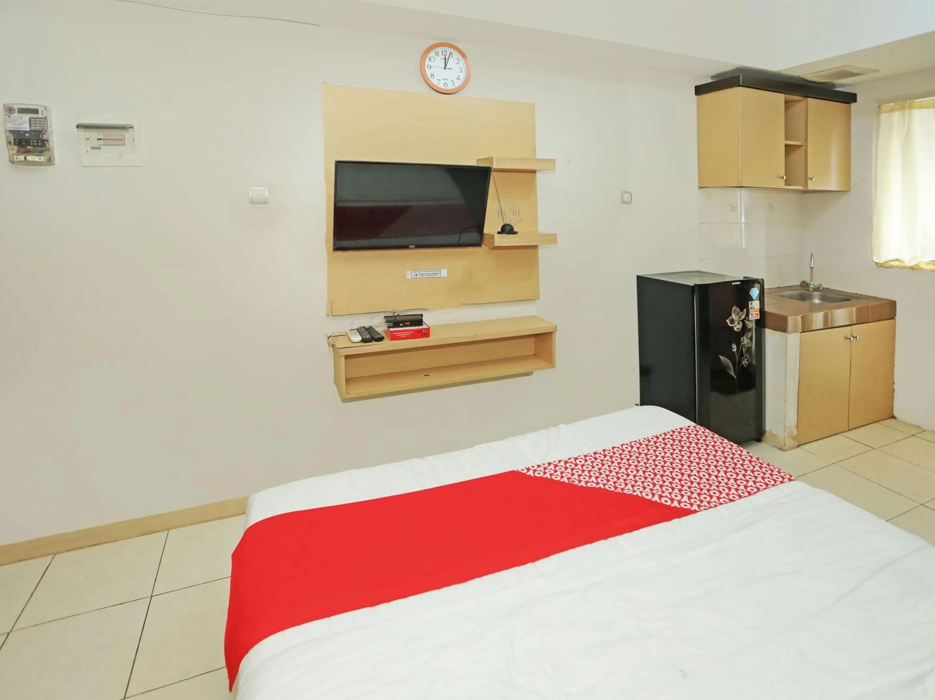 Bedroom in Capital O 92971 Pelangi Residence