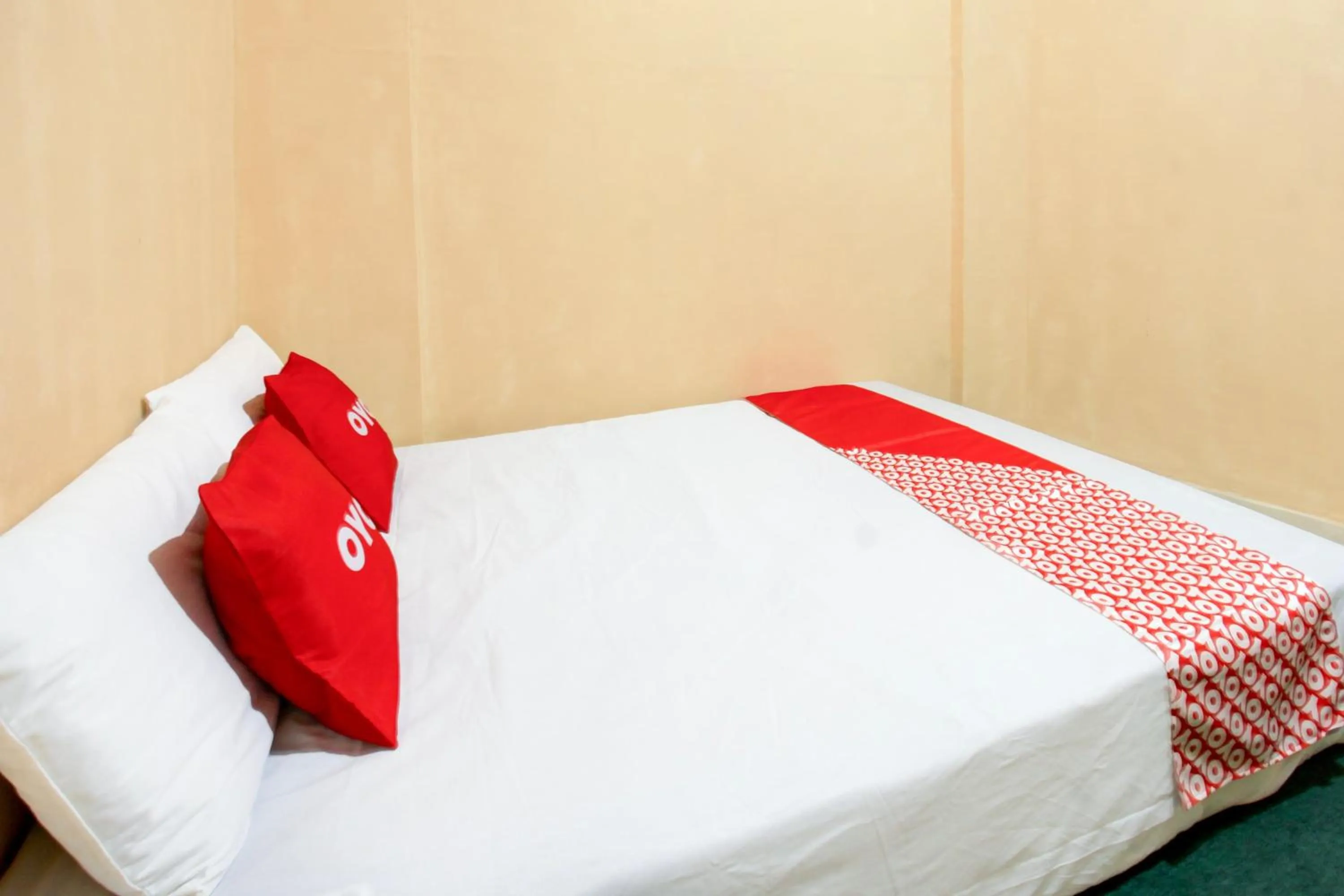 Bedroom, Bed in Hotel O Kost Gayus