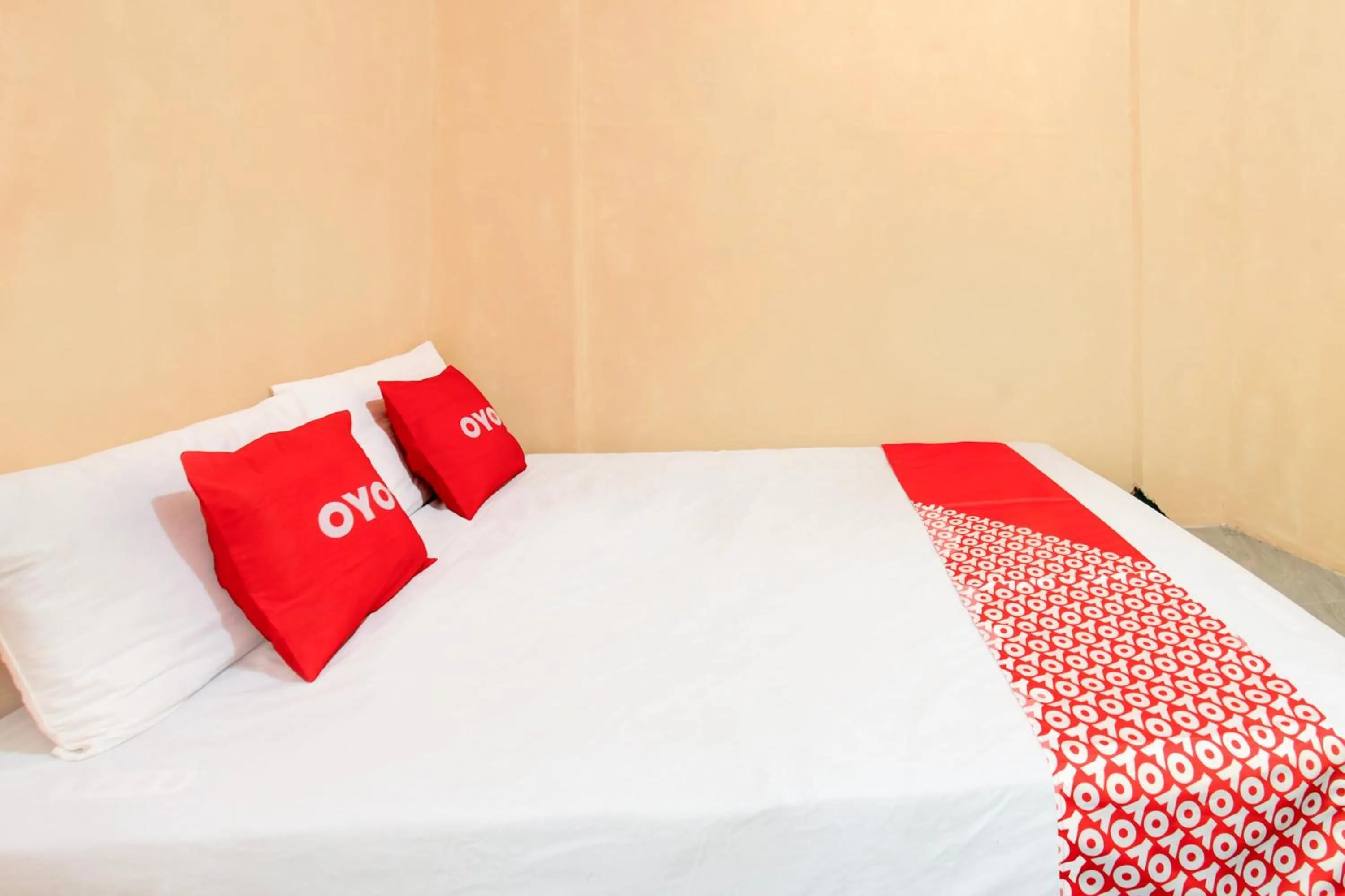 Bedroom, Bed in Hotel O Kost Gayus