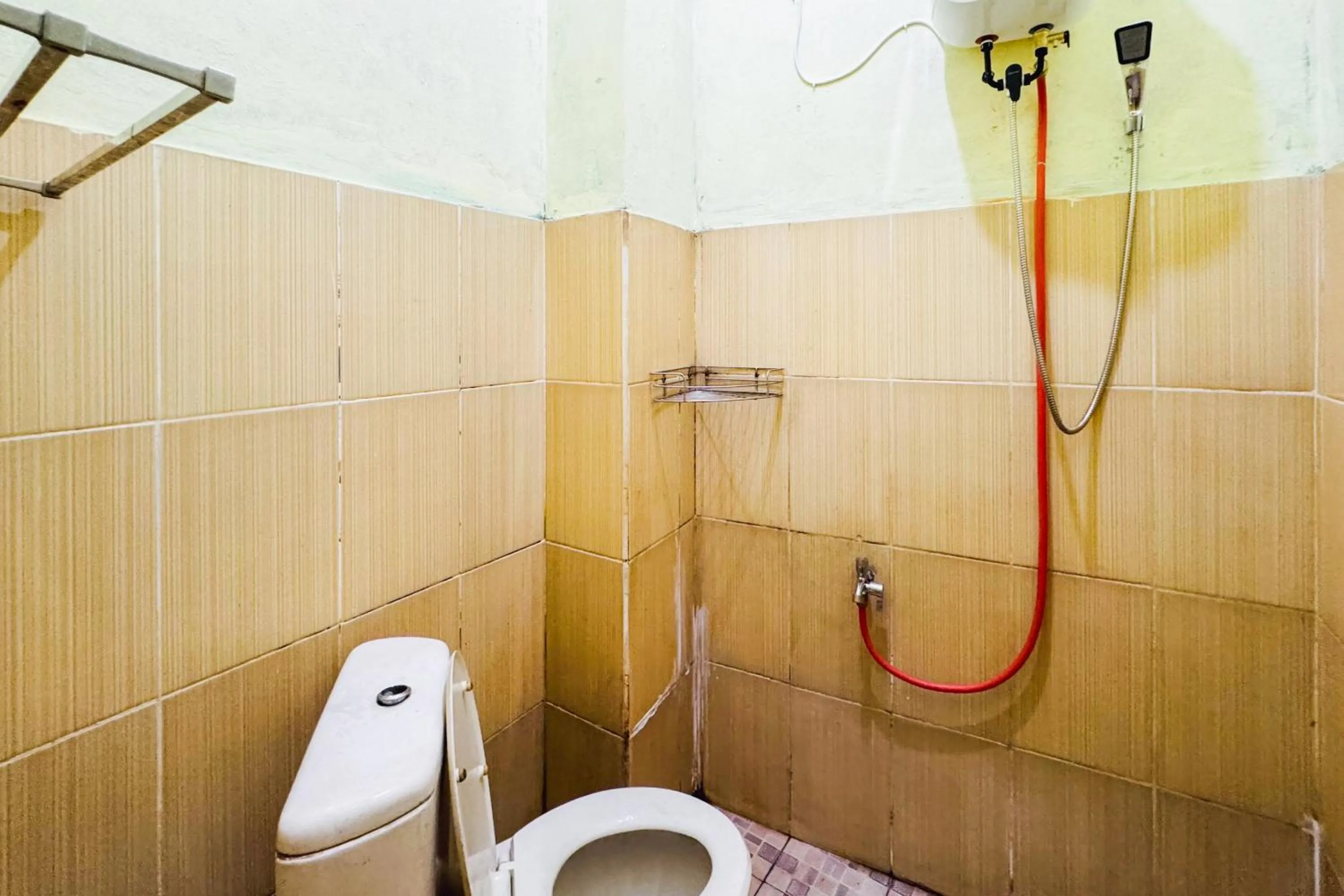 Bathroom in Penginapan Dison RedPartner