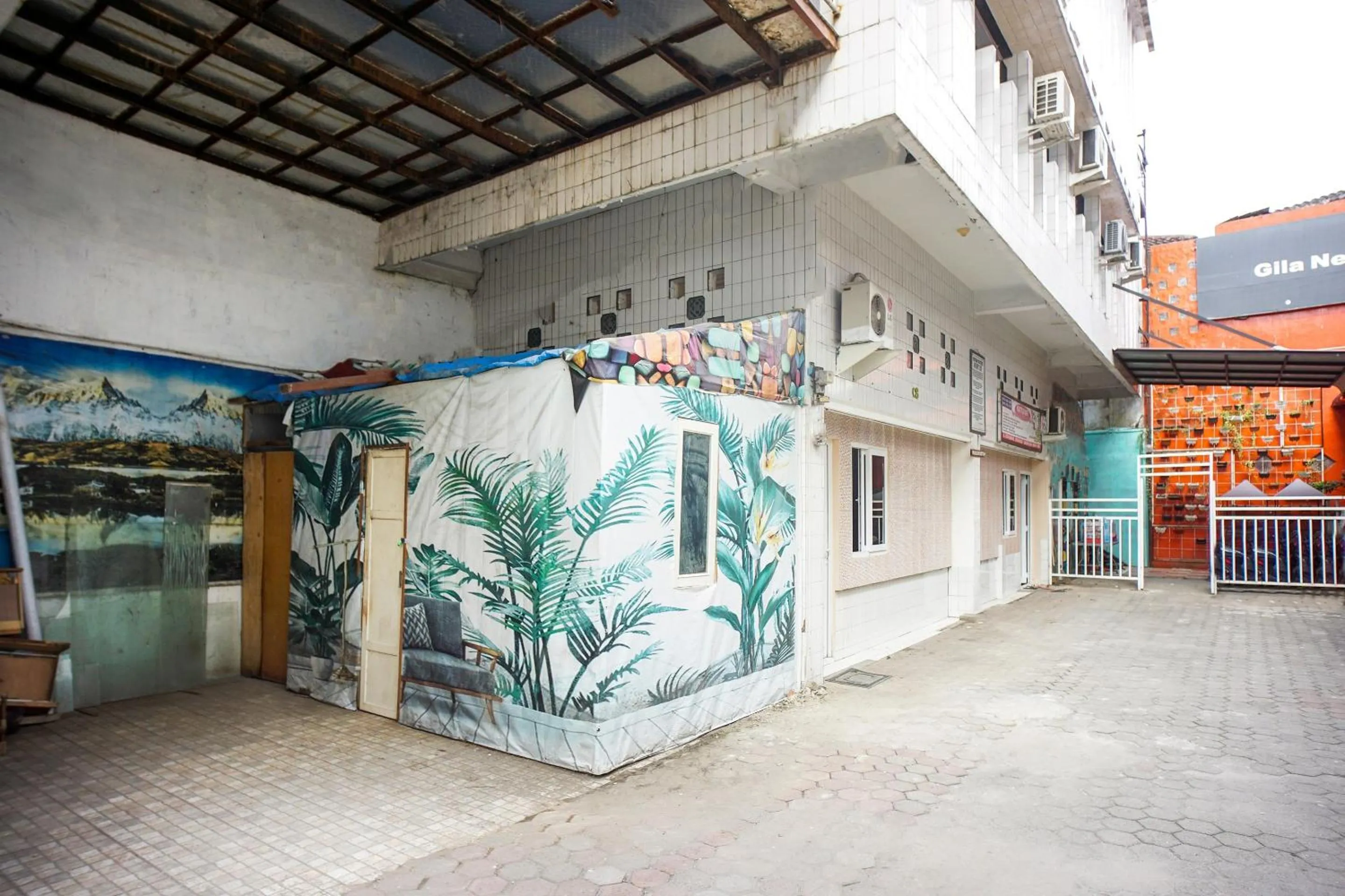 Facade/entrance in OYO 93003 B32 Homestay