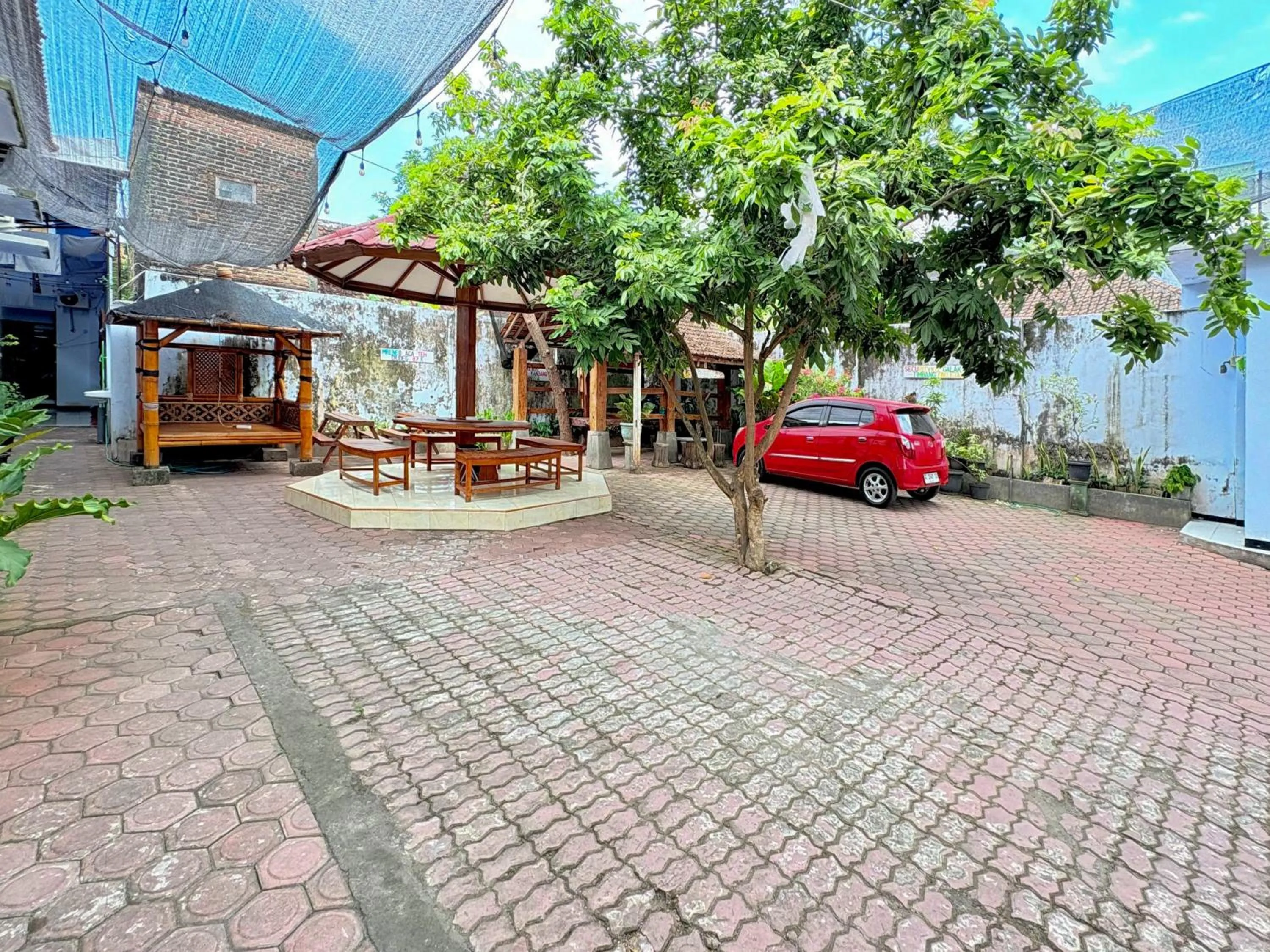 Parking in Trisna Patihan Resort