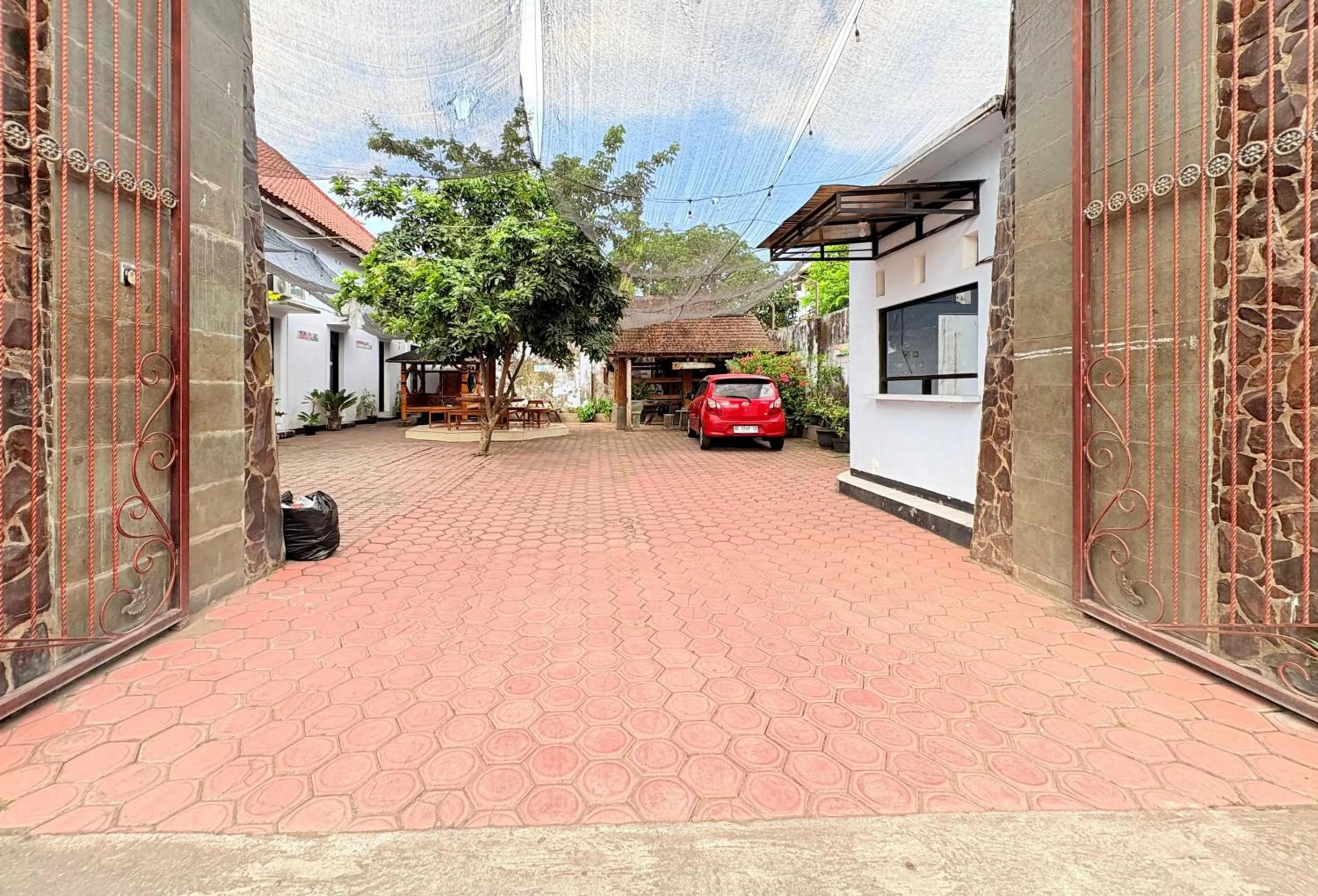 Facade/entrance in Trisna Patihan Resort