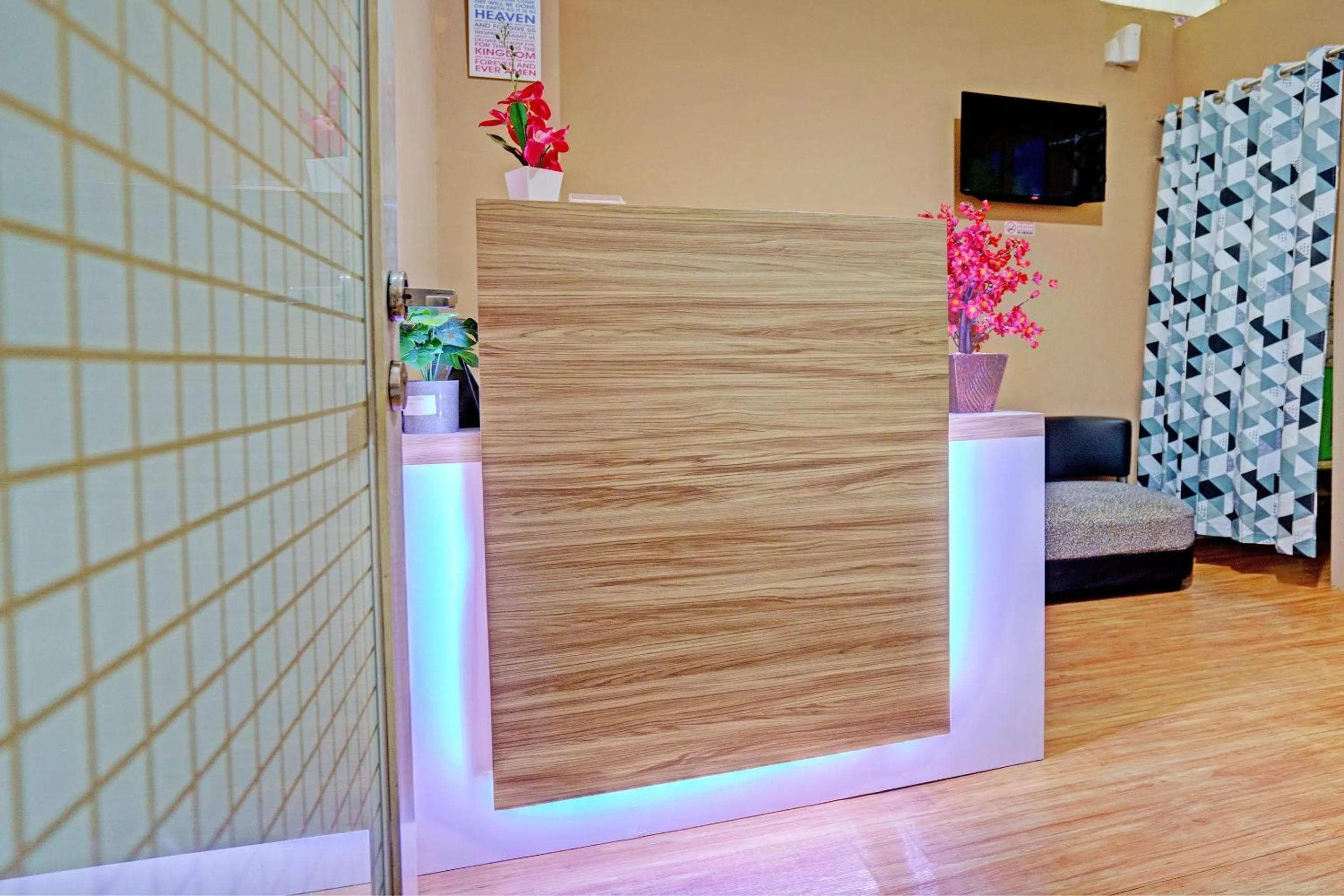 Lobby or reception in OYO Life Apartement Jarrdin By Fins Property