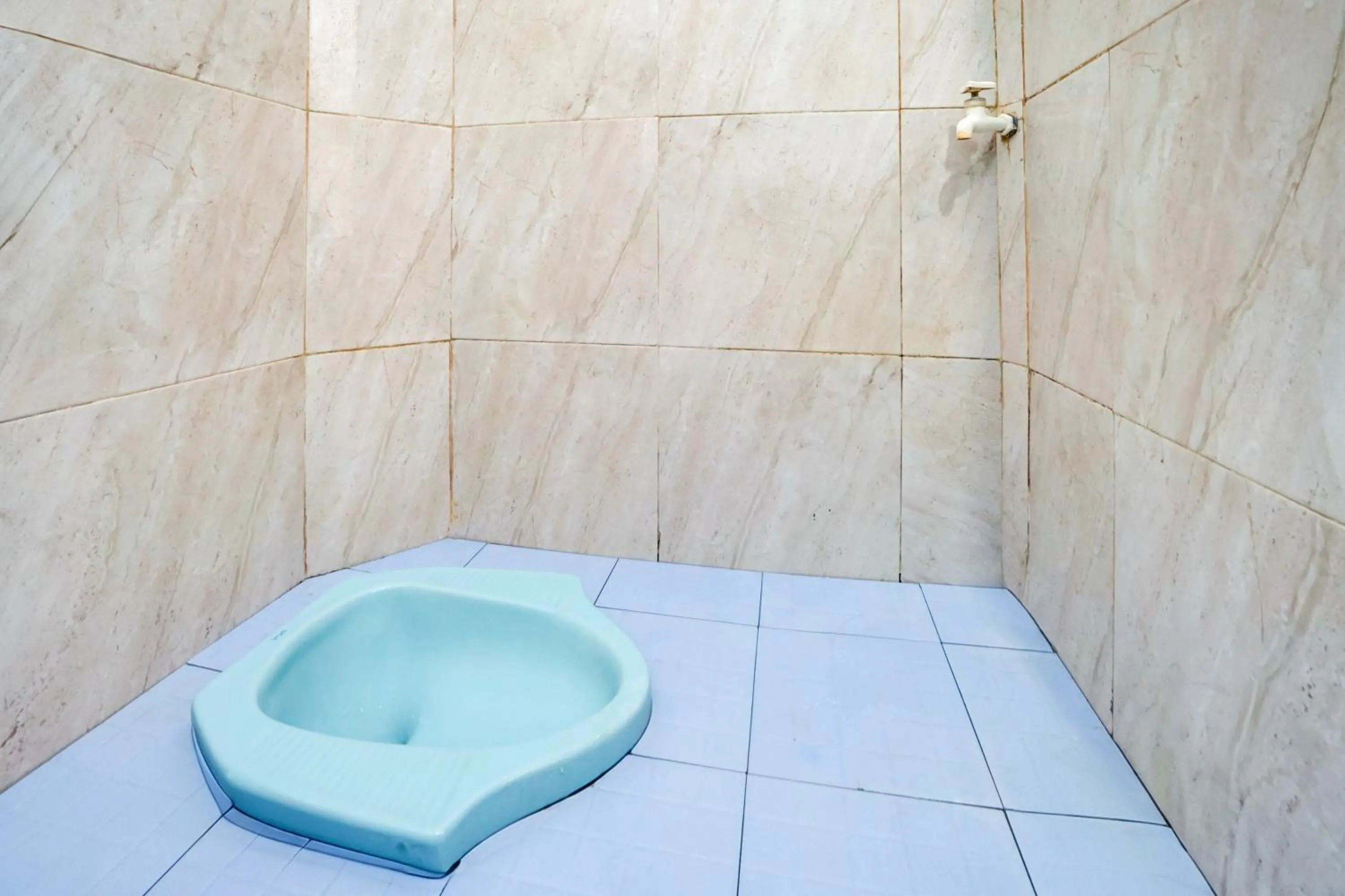 Bathroom in Hotel O Karman's Sari Homestay Syariah