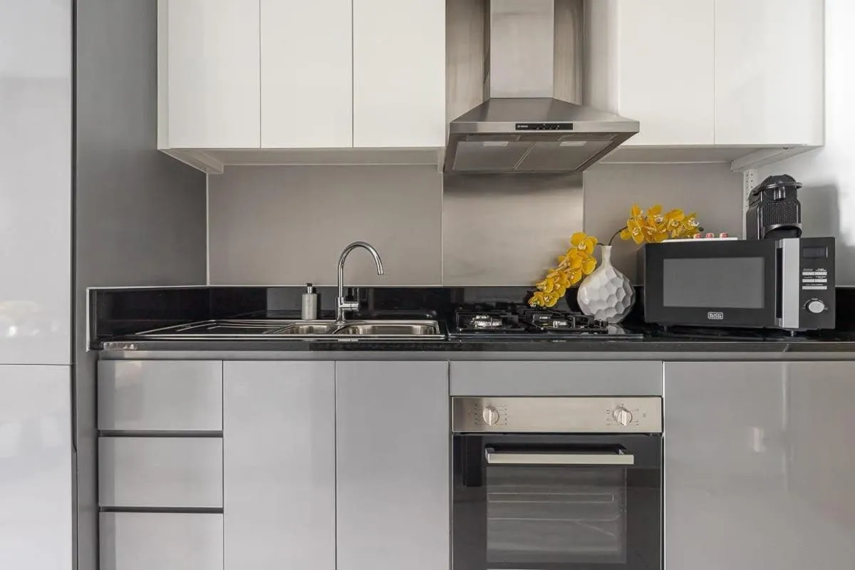 Frank Porter - DAMAC Prive