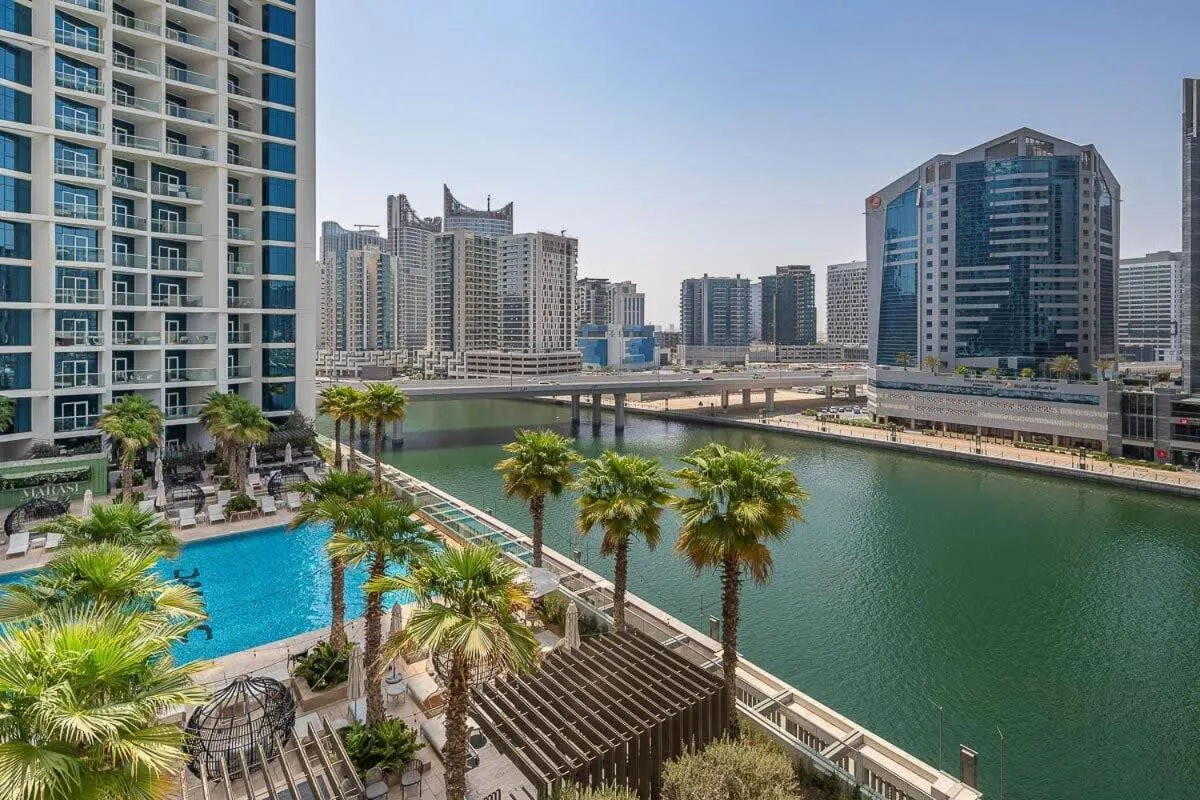 Frank Porter - DAMAC Prive