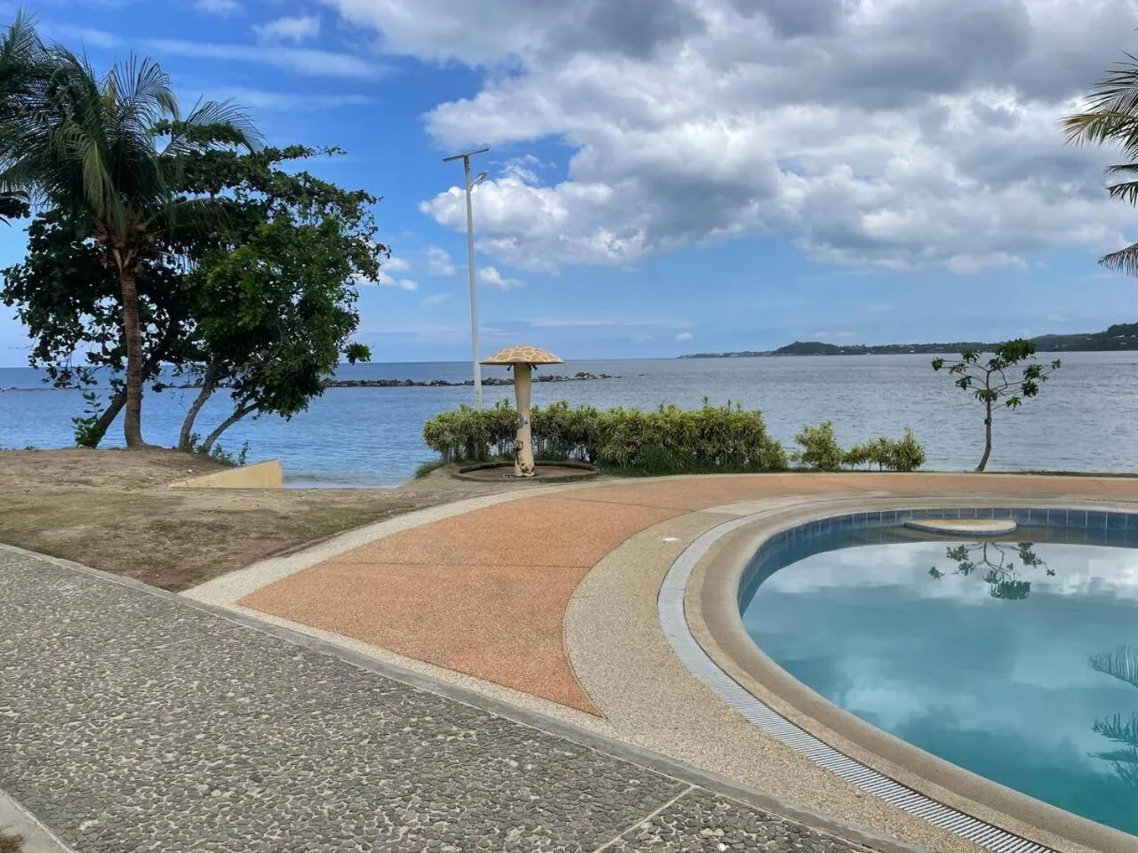 Spacious Beachfront Unit at Canyon Cove Nasugbu