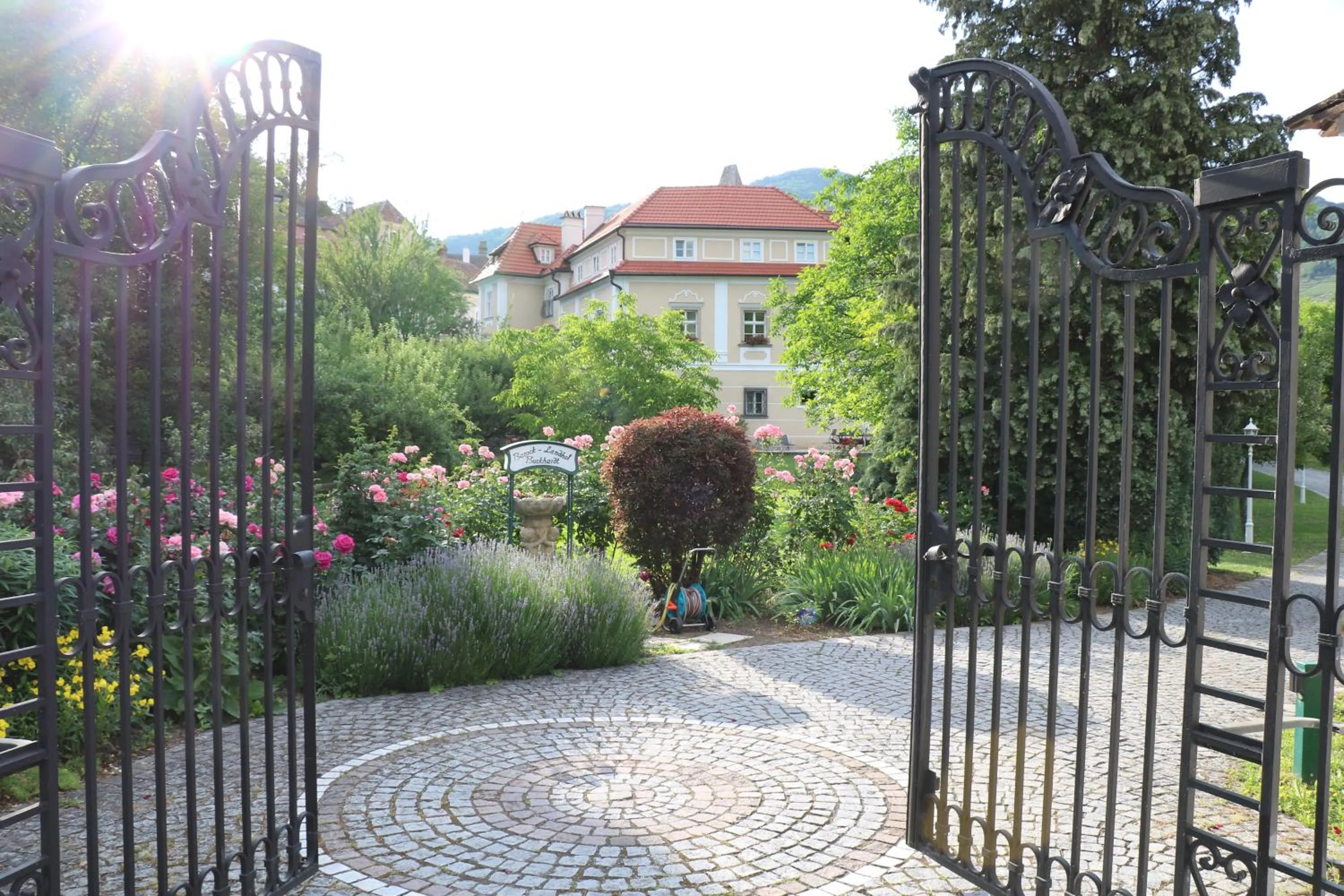 Facade/entrance in Barock-Landhof Burkhardt