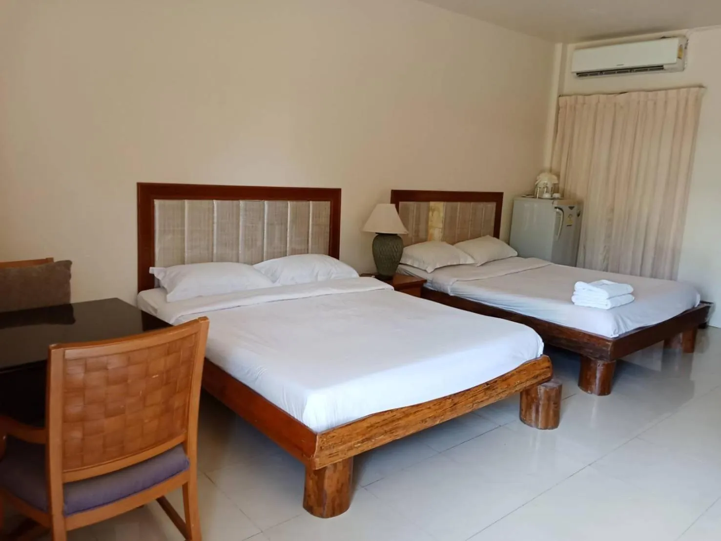 Bedroom, Bed in โรงแรมไทยงามพาเลซ (Thai Ngam Palace Hotel)