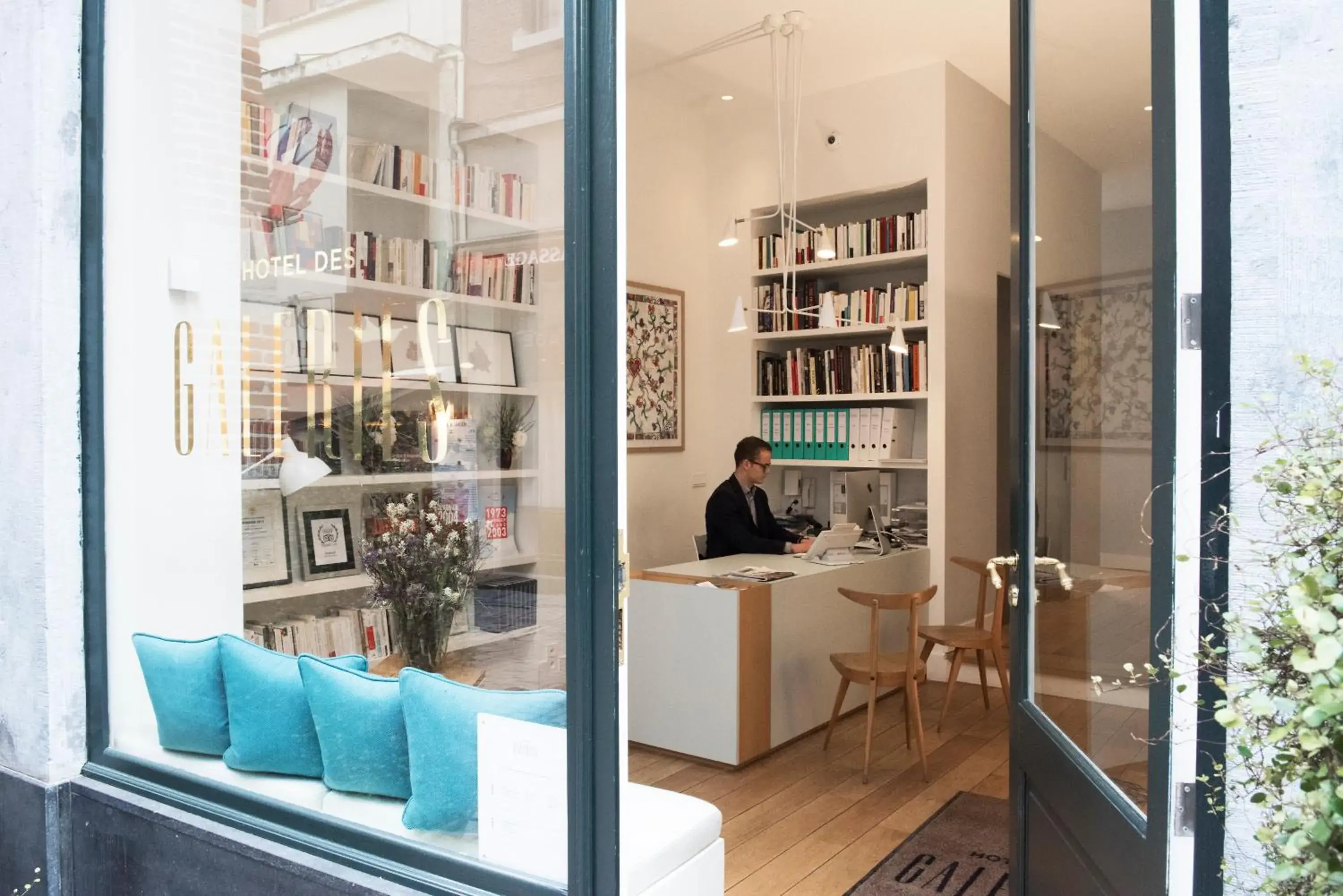 Facade/entrance in Hotel des Galeries Facade/entrance in Hotel des Galeries