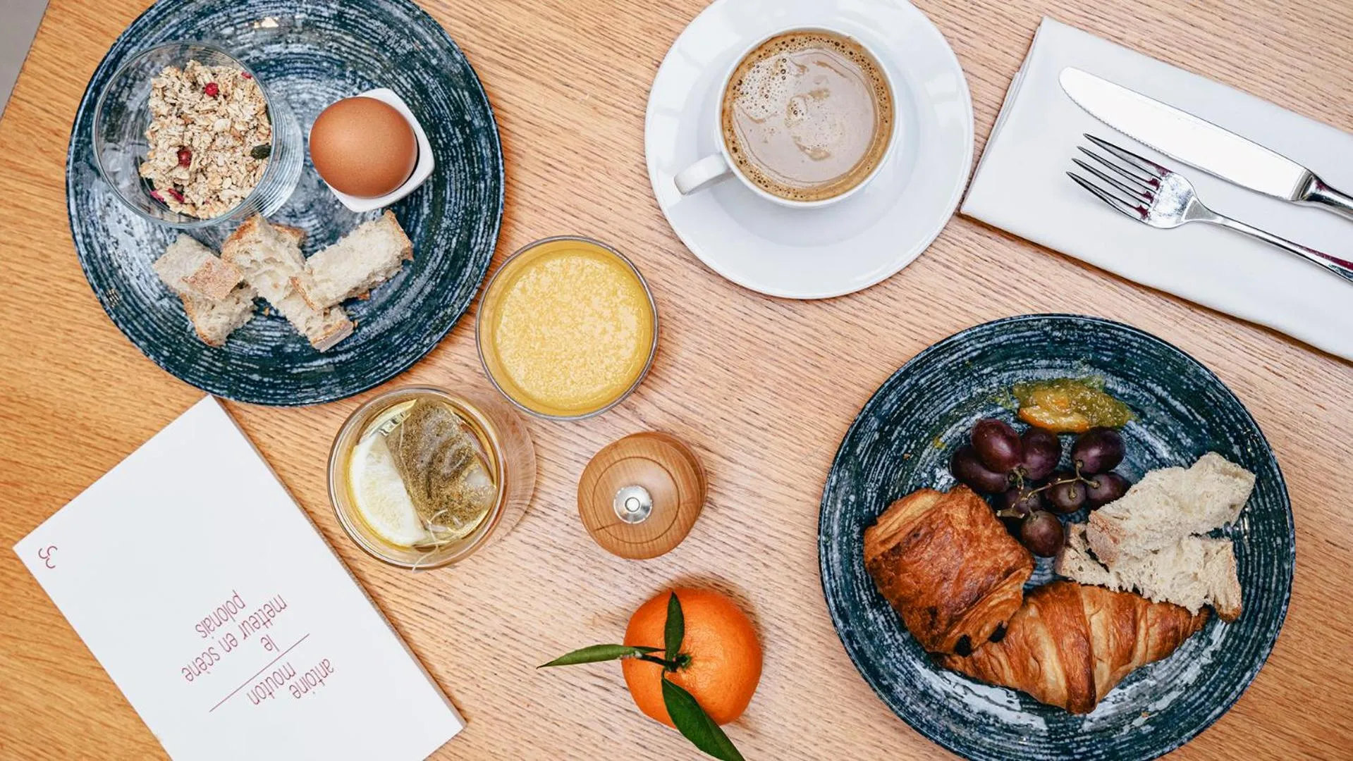 Breakfast in Hotel des Galeries