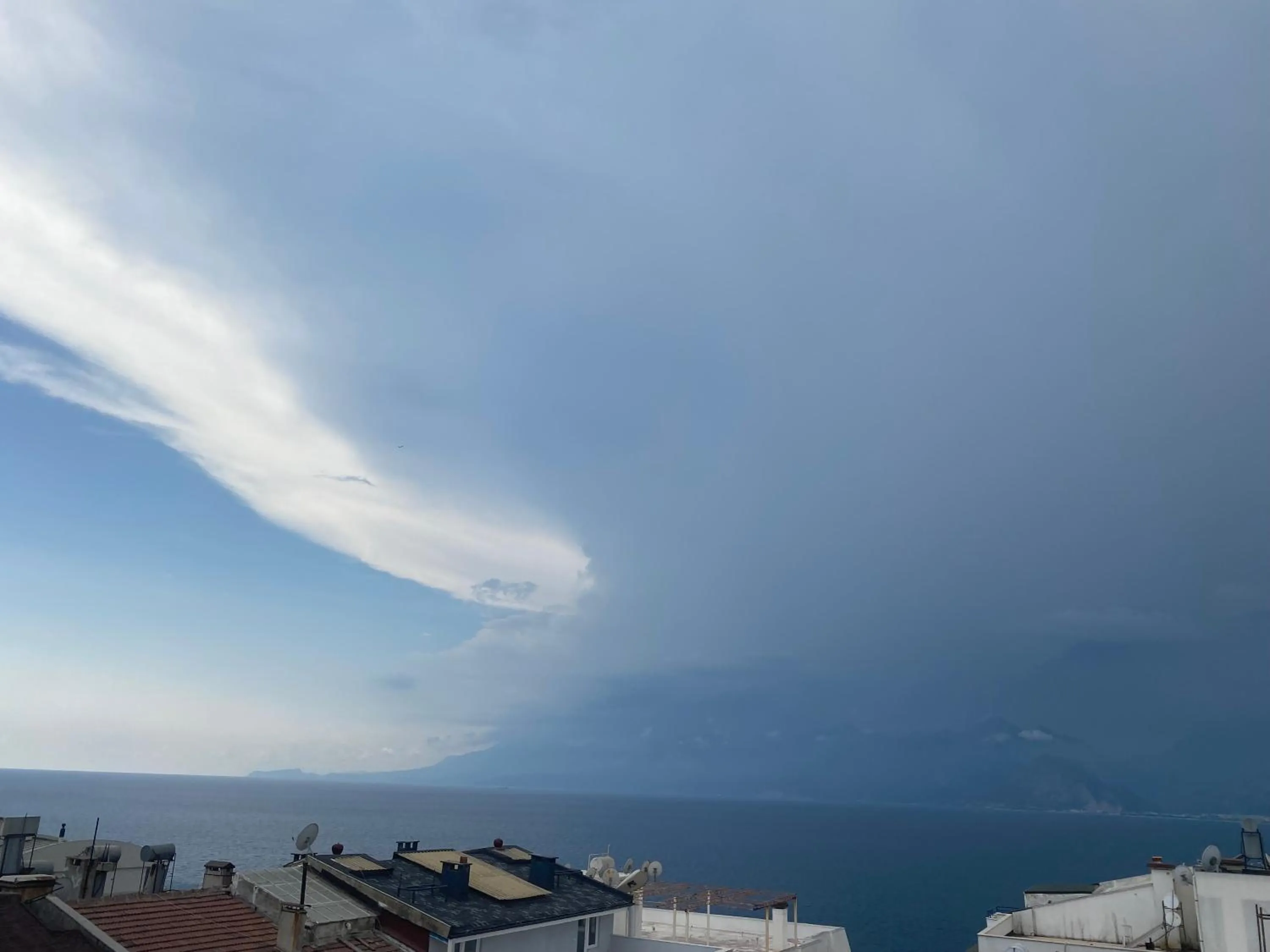 Day in İn The Middle Hotel