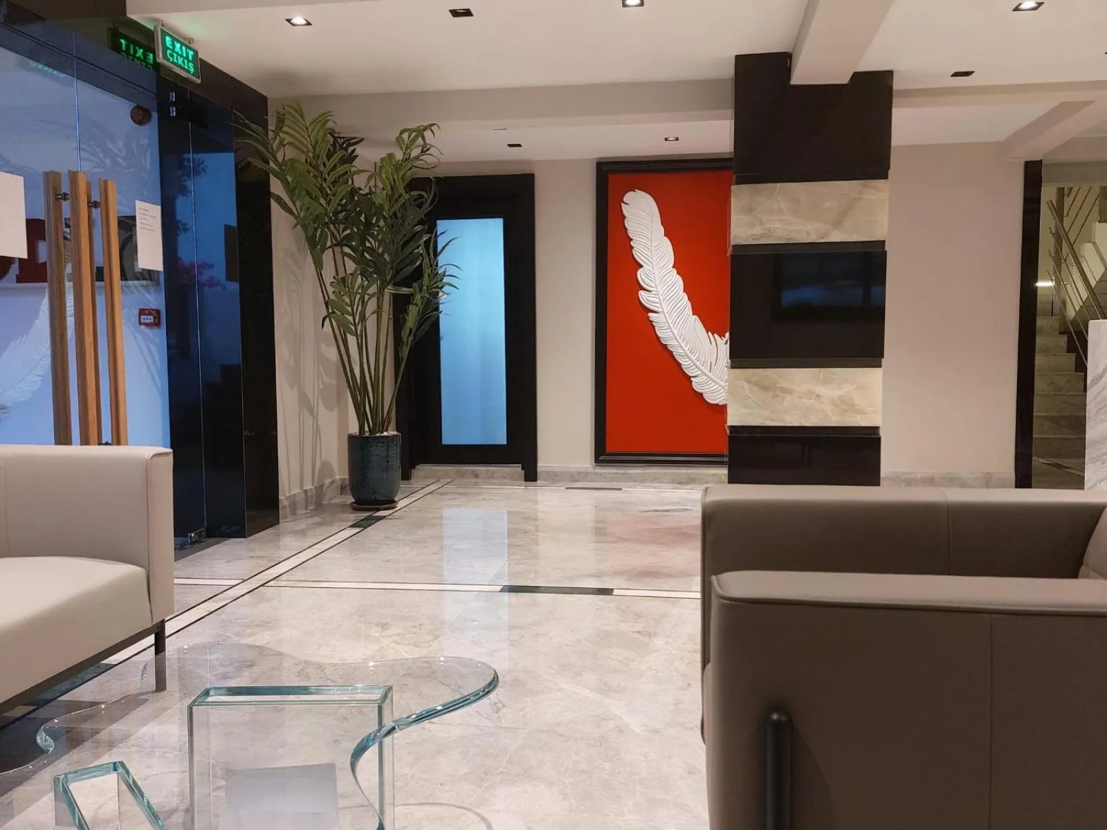 Lobby or reception in İn The Middle Hotel
