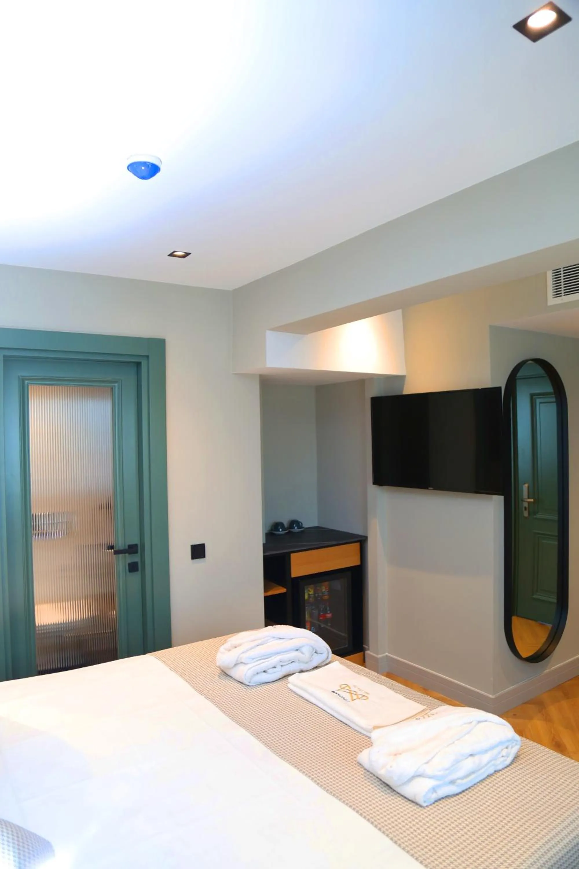 Massage, Bed in İn The Middle Hotel