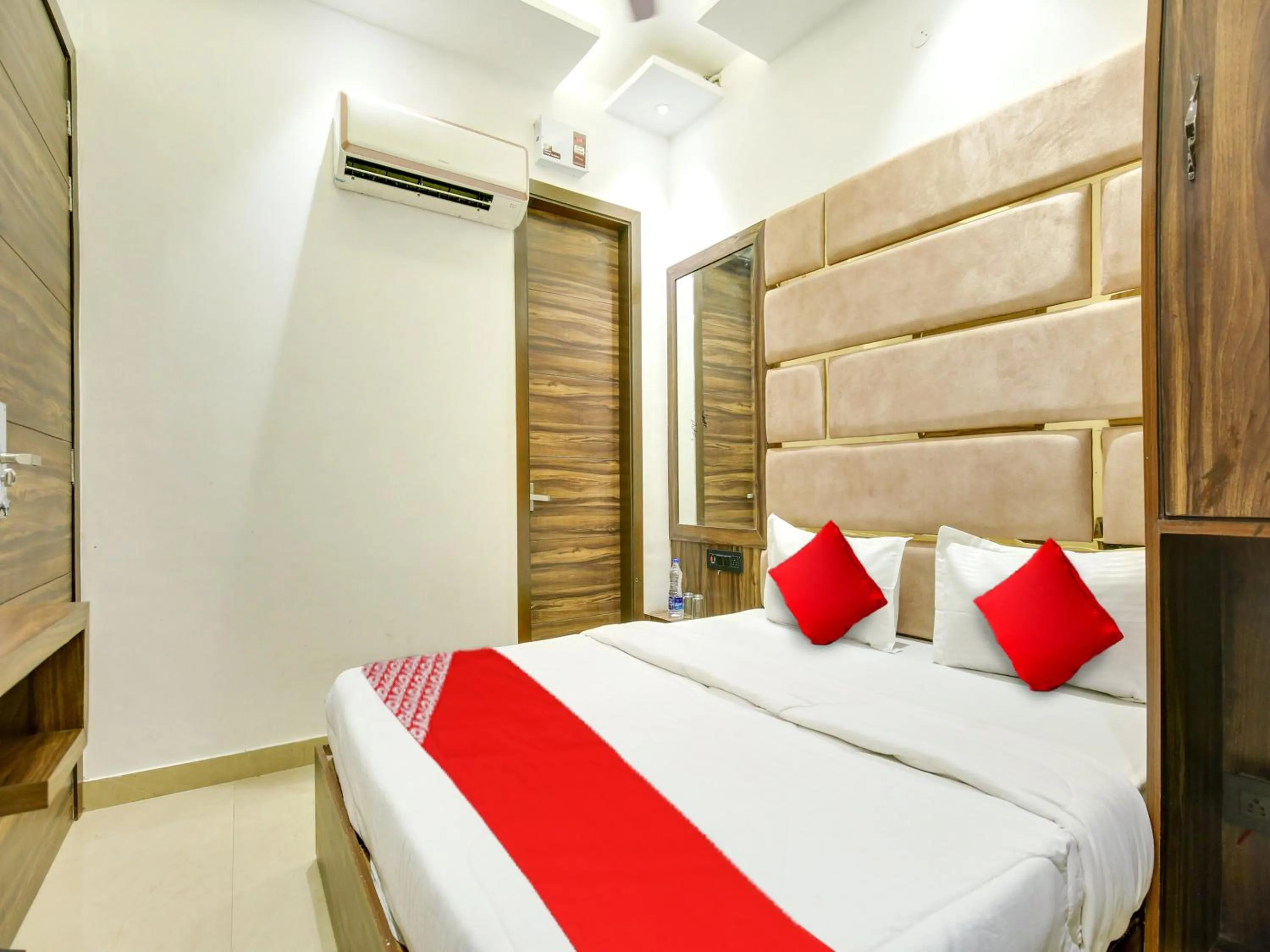 Bedroom, Bed in Hotel Kaushalya Royal