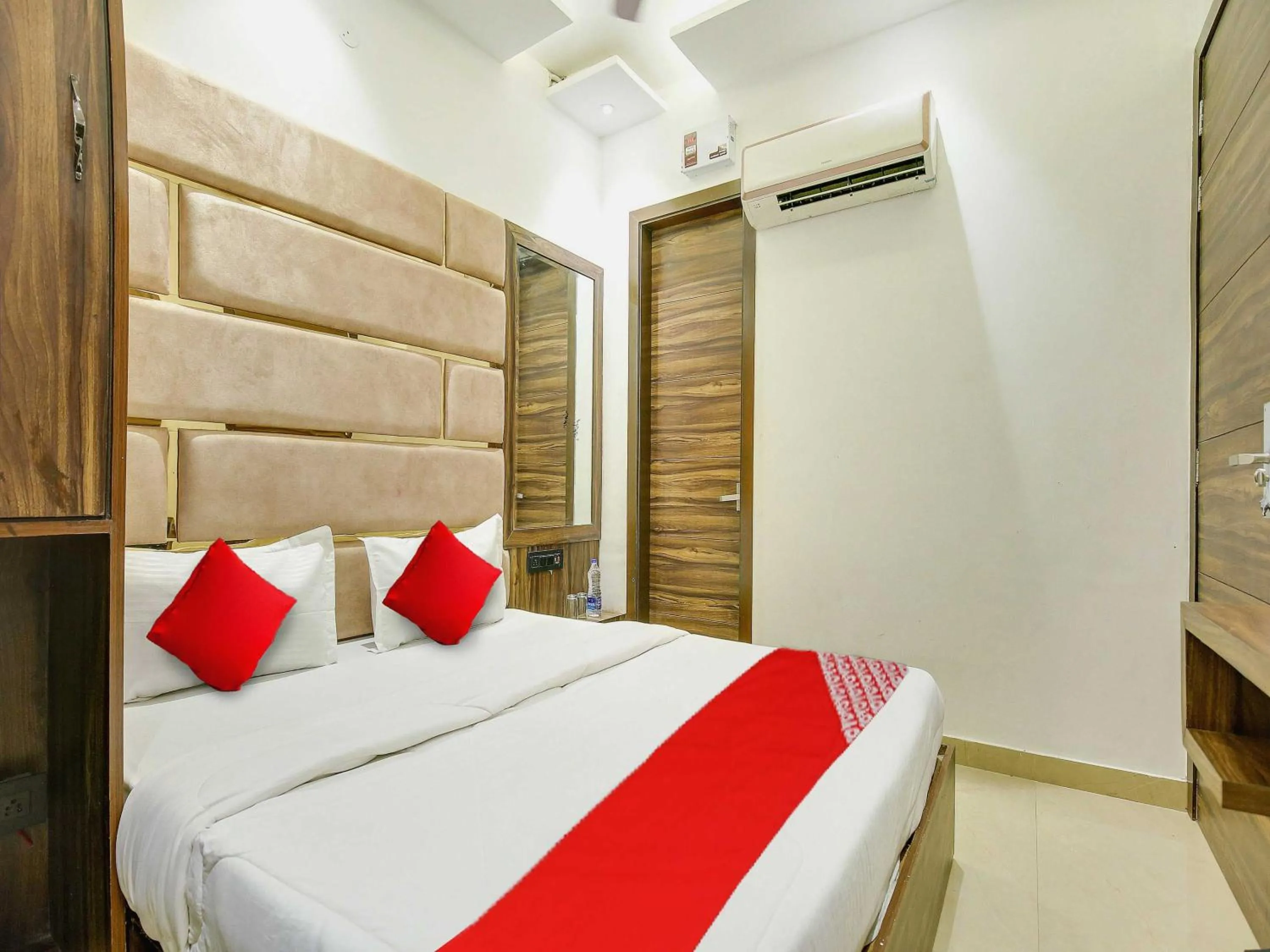 Bedroom, Bed in Hotel Kaushalya Royal