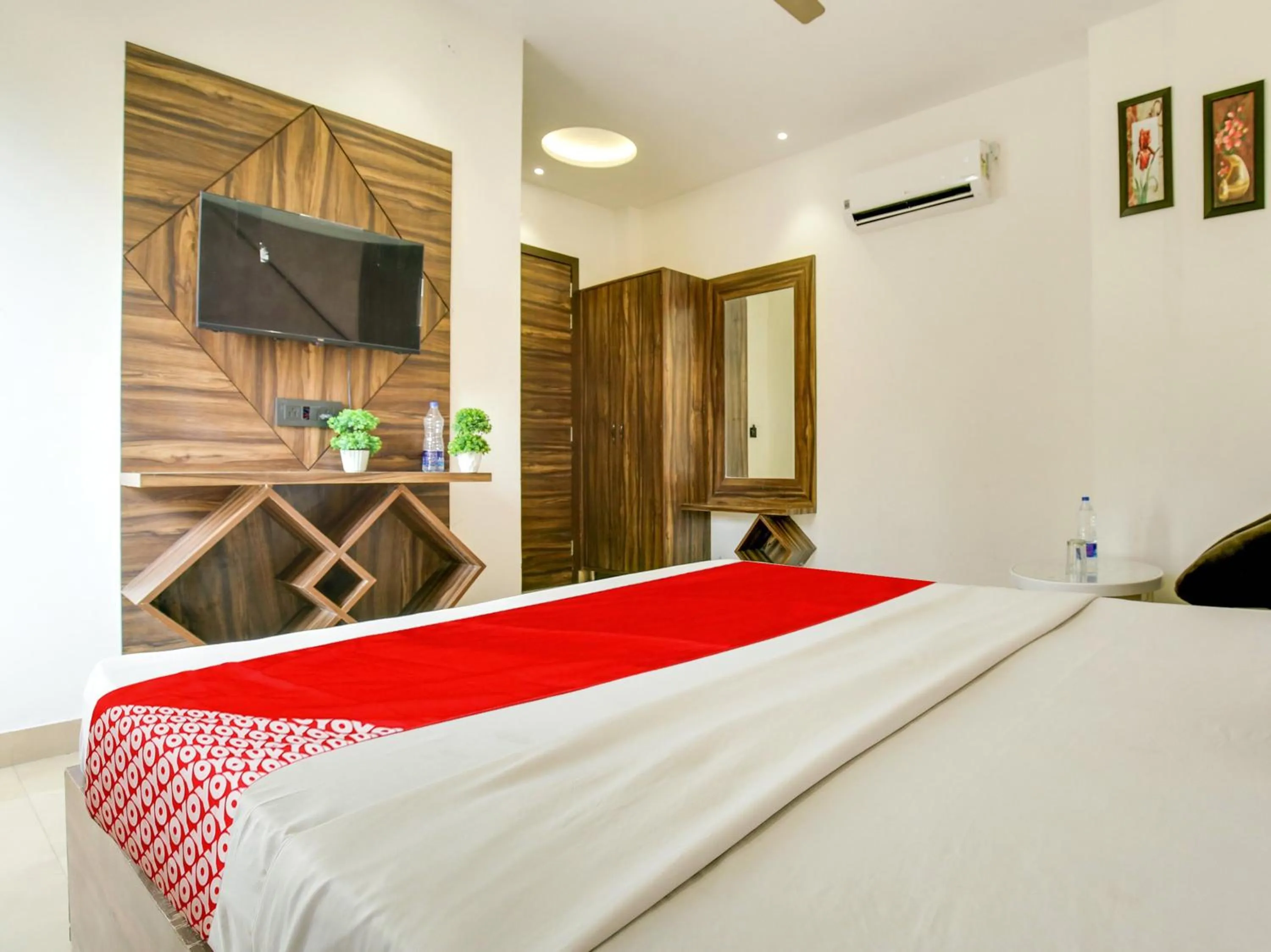 Bedroom, Bed in Hotel Kaushalya Royal