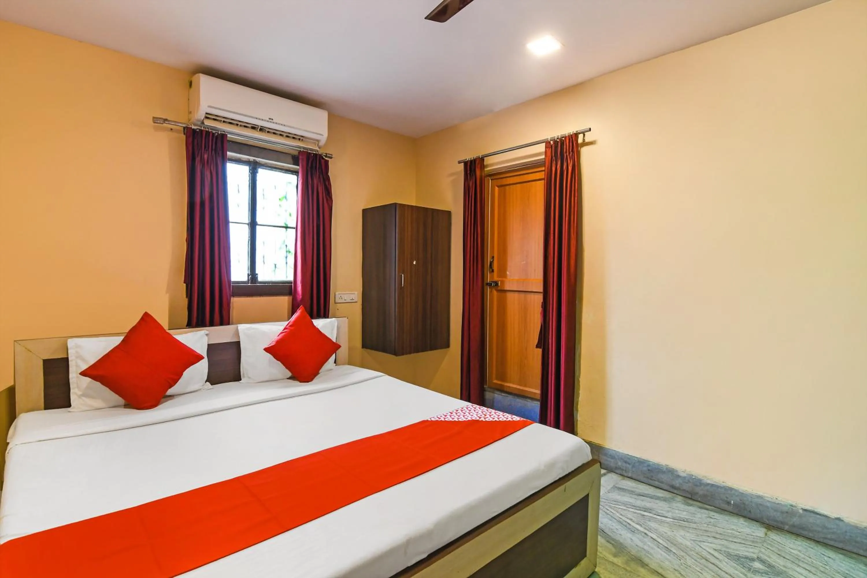 Bedroom, Bed in Hotel O Ashirbad Deluxe