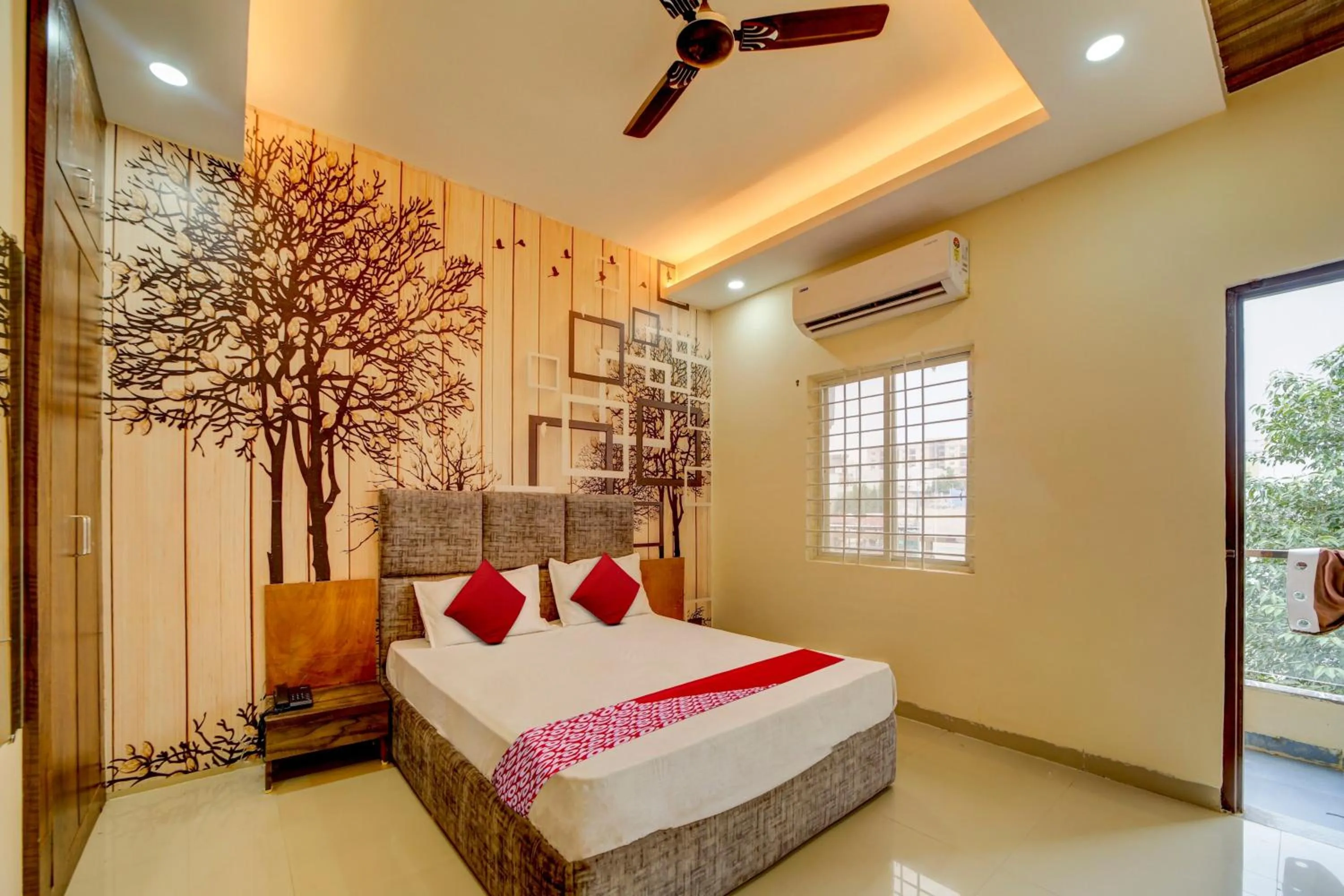 Bedroom, Bed in Hotel O The Angel palace