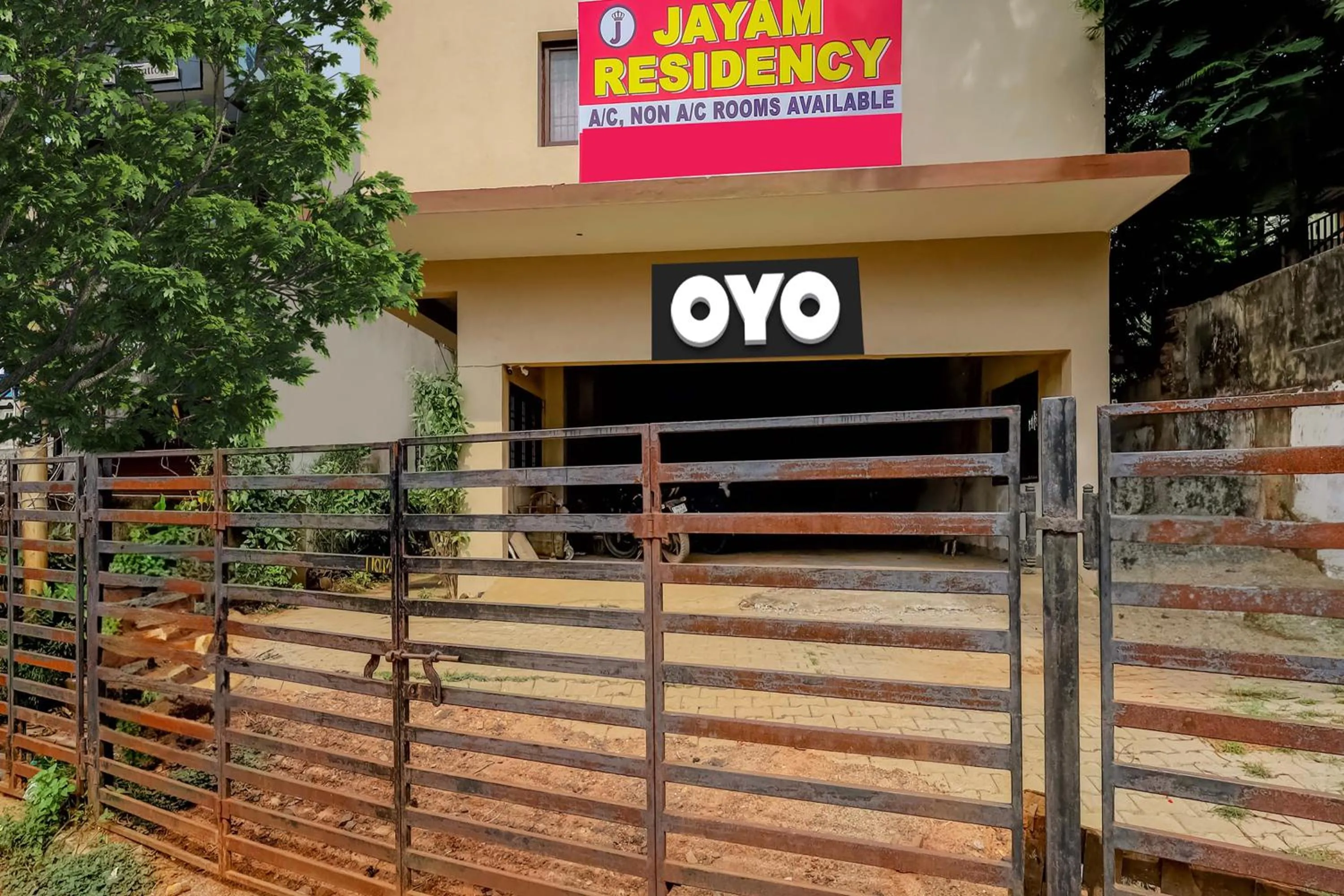 Facade/entrance in Hotel O Jayam Residency