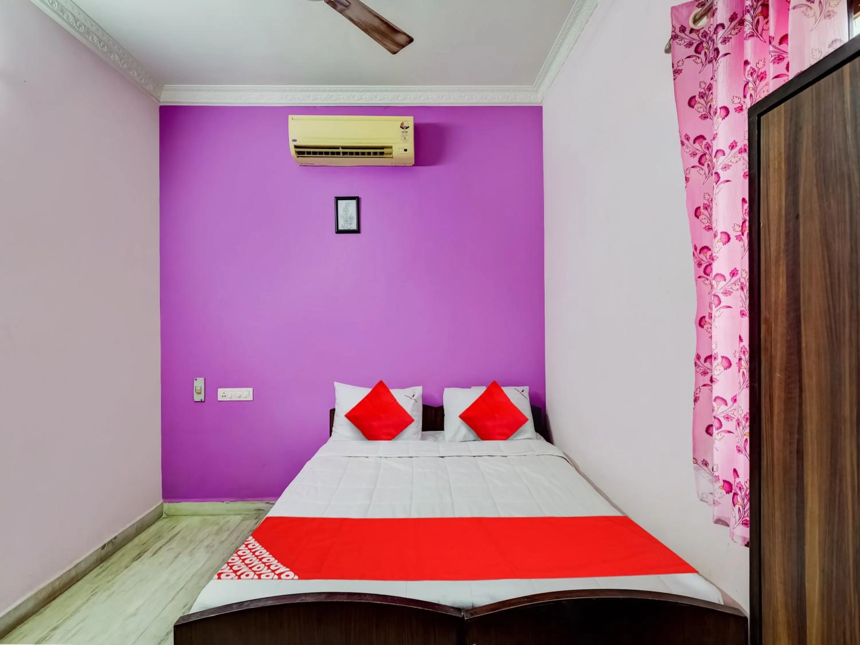 Bedroom, Bed in Hotel O Jayam Residency
