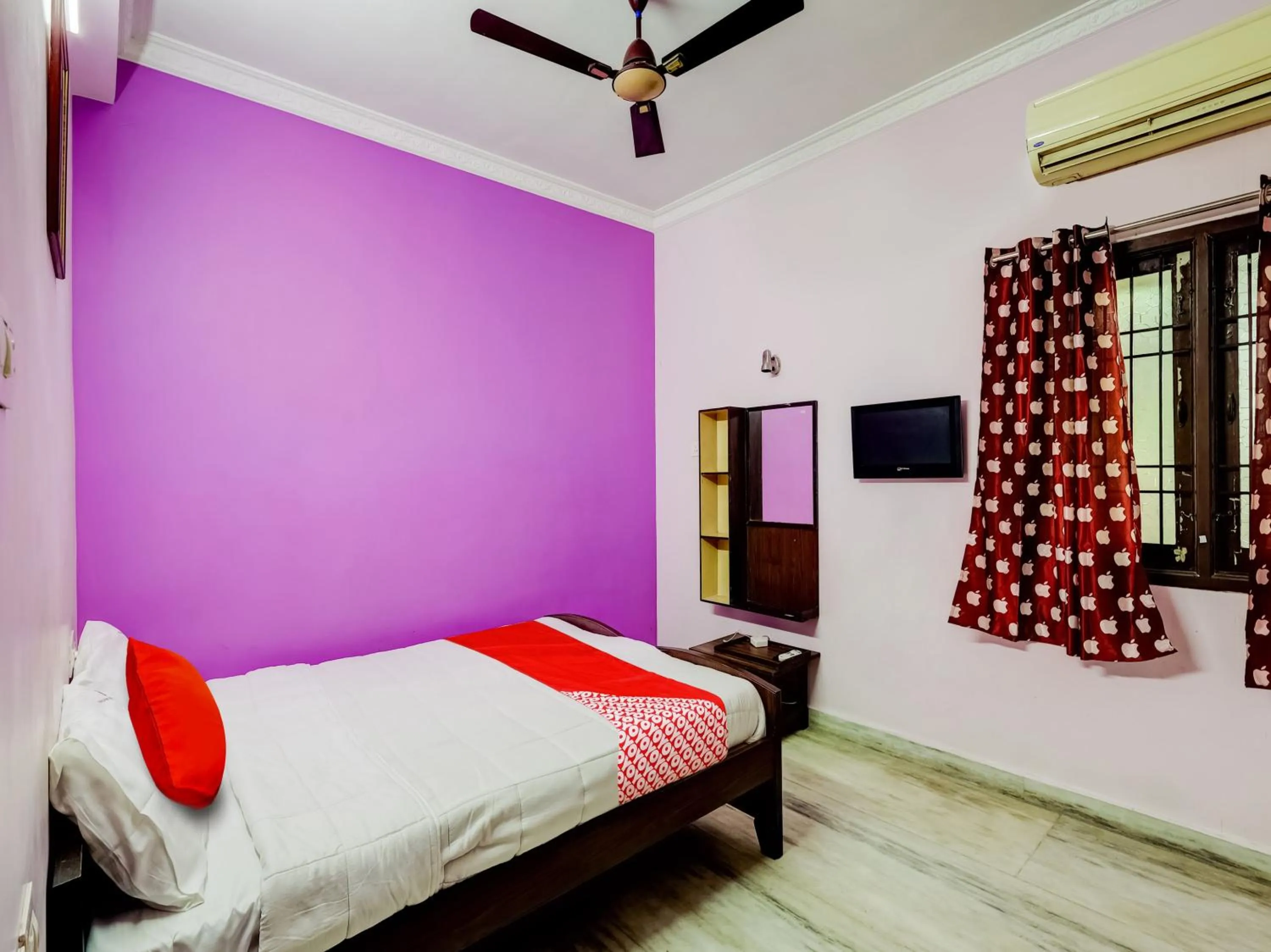 Bedroom, Bed in Hotel O Jayam Residency