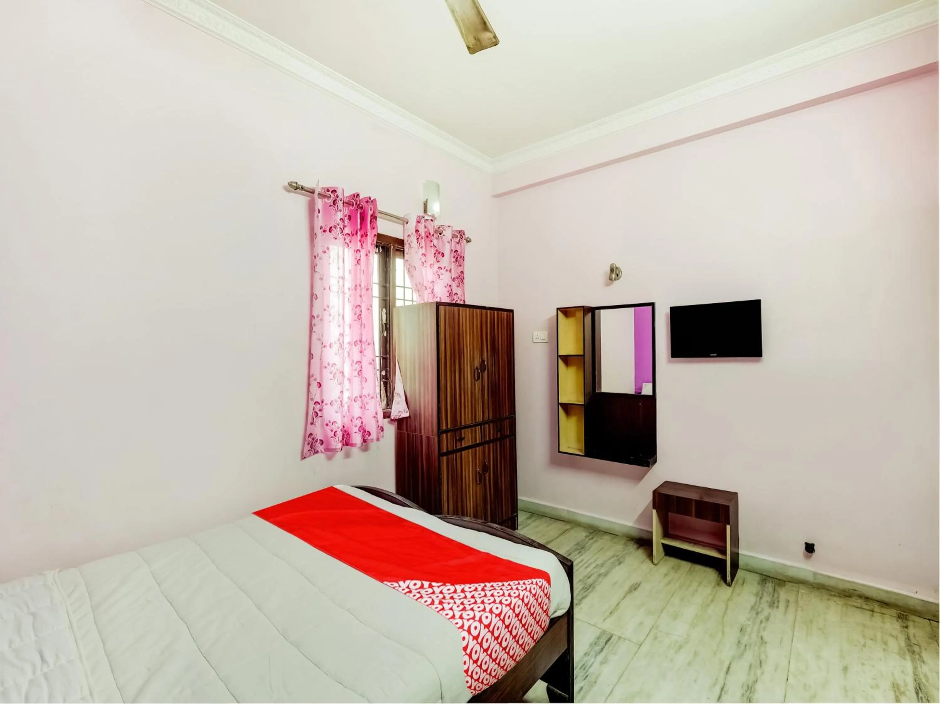 Bedroom, Bed in Hotel O Jayam Residency