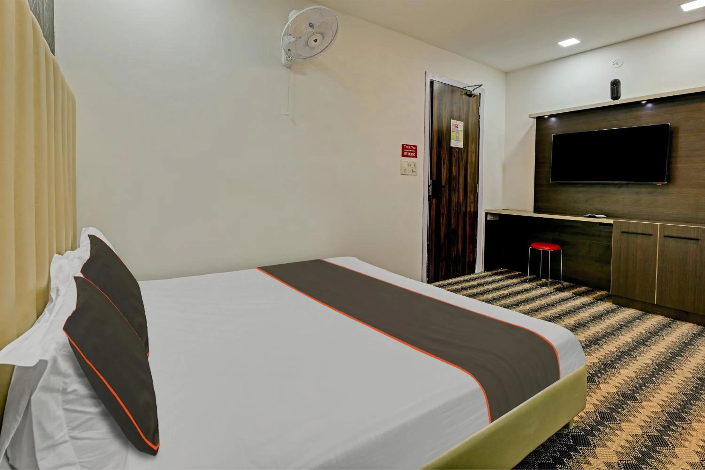 Lobby or reception, Bed in Hotel O The Kings