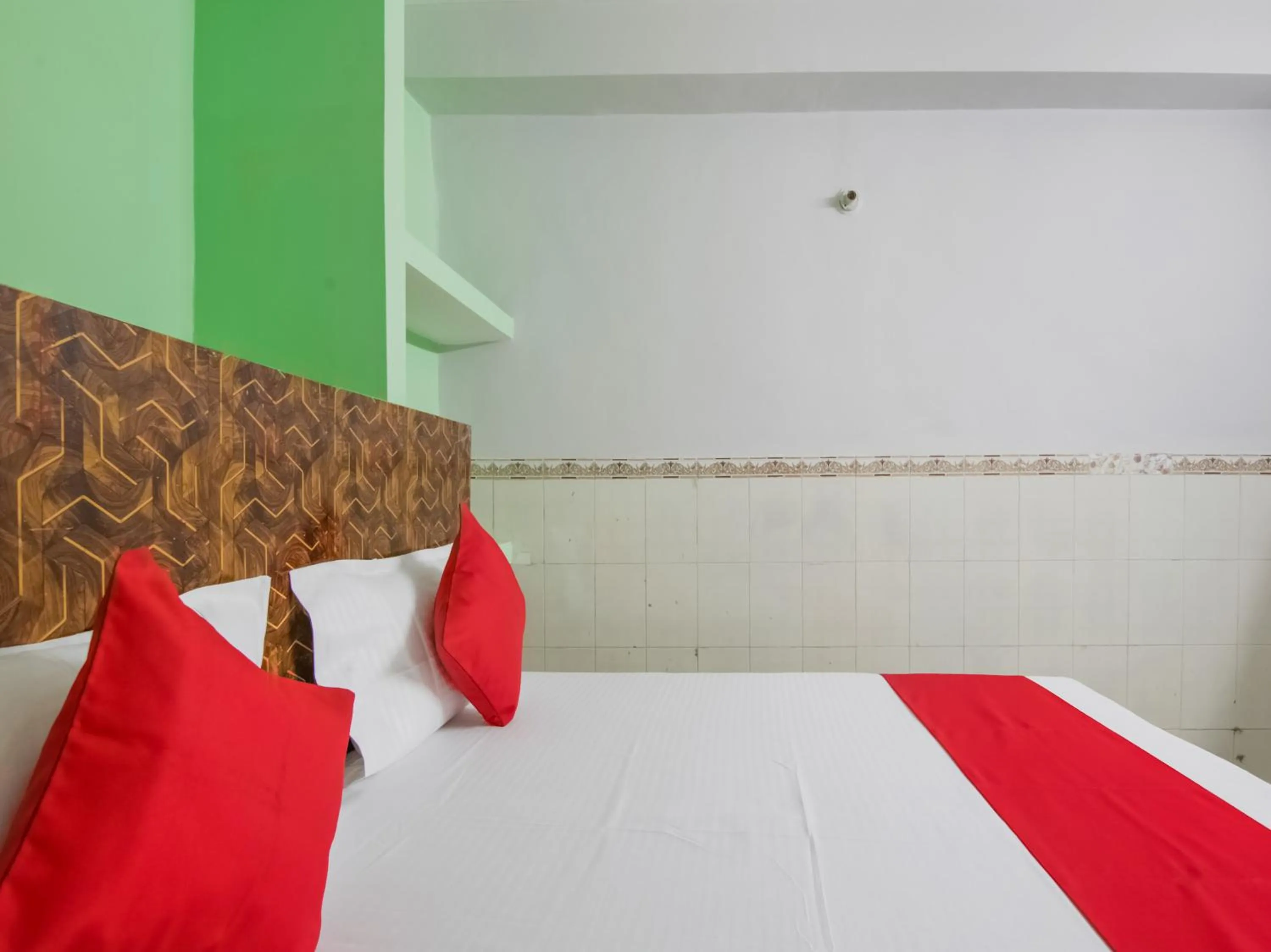 Bedroom, Bed in Hotel O Red Rose