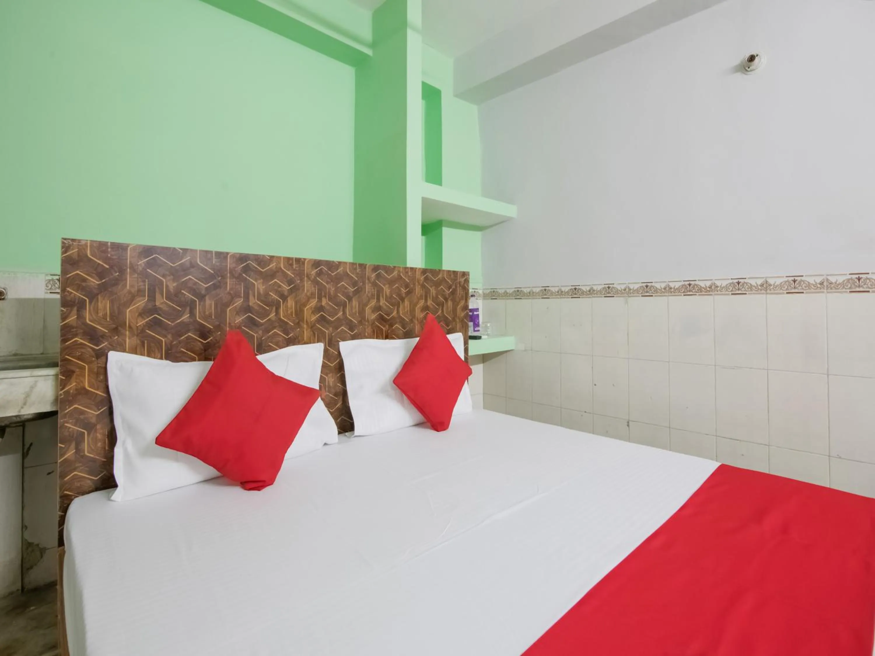 Bedroom, Bed in Hotel O Red Rose