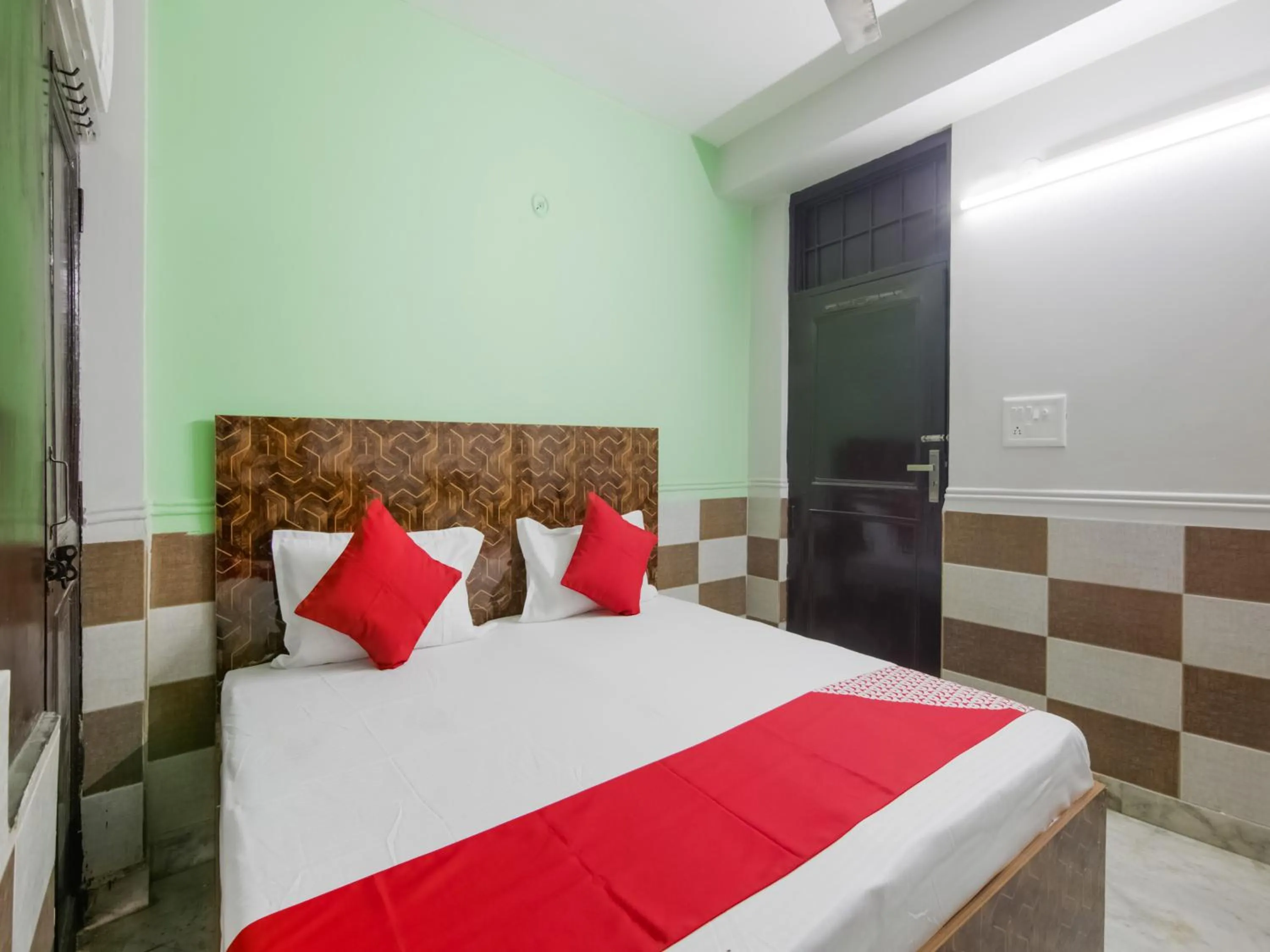 Bedroom, Bed in Hotel O Red Rose