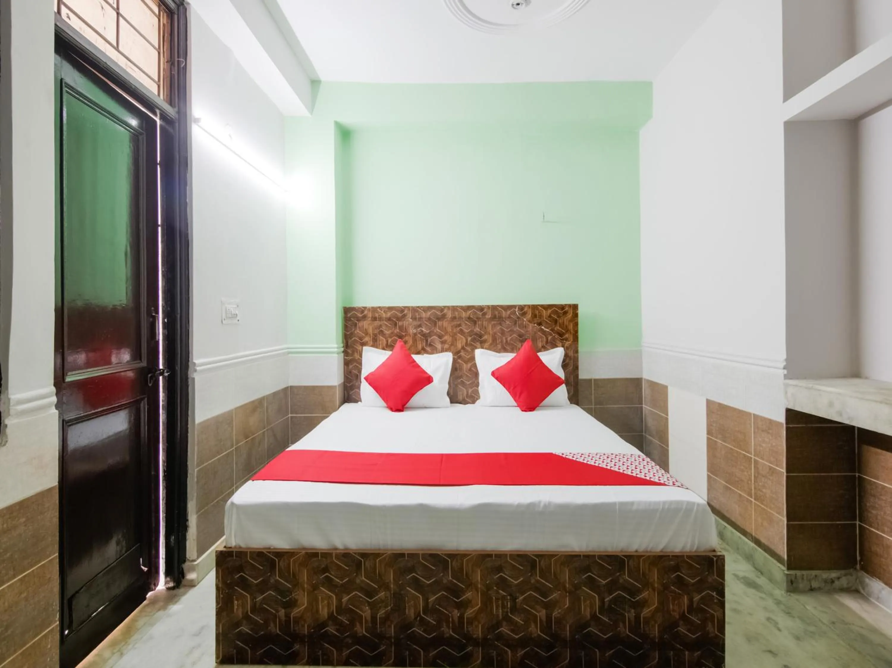 Bedroom, Bed in Hotel O Red Rose