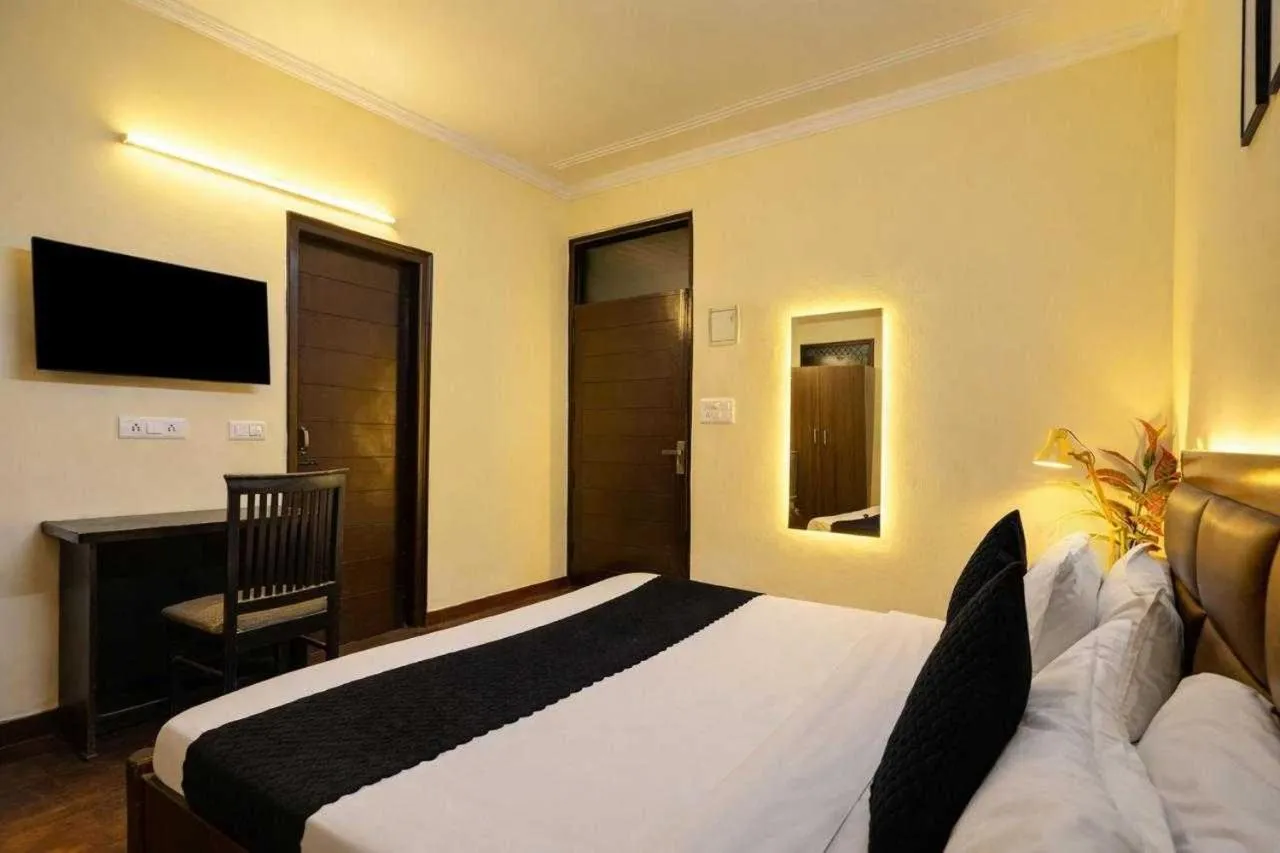 Bedroom in Hotel O A SQUARE SAKET RESIDENCY