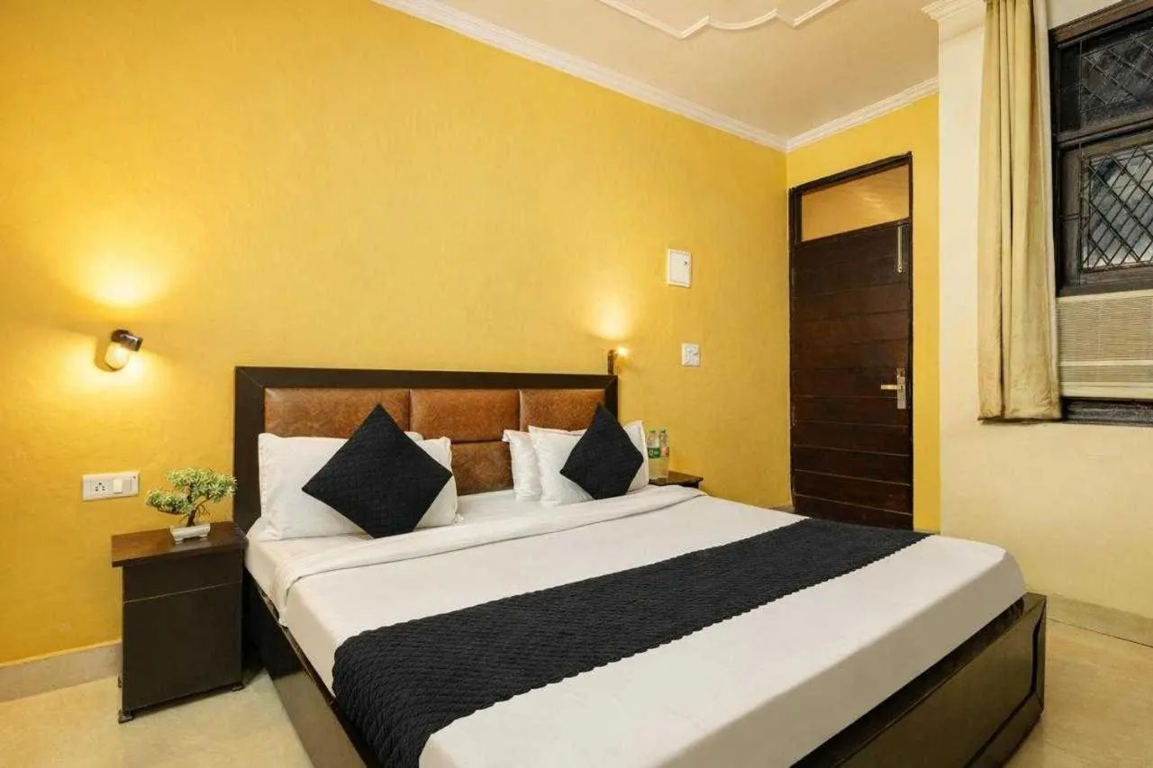Bedroom in Hotel O A SQUARE SAKET RESIDENCY
