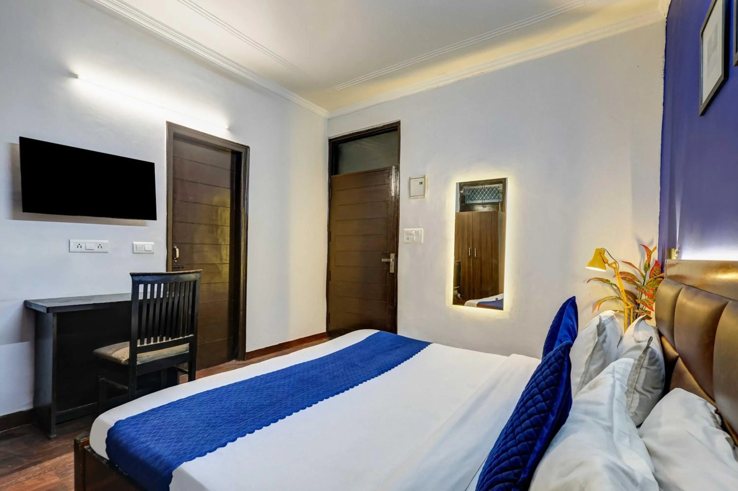 Bedroom in Hotel O A SQUARE SAKET RESIDENCY