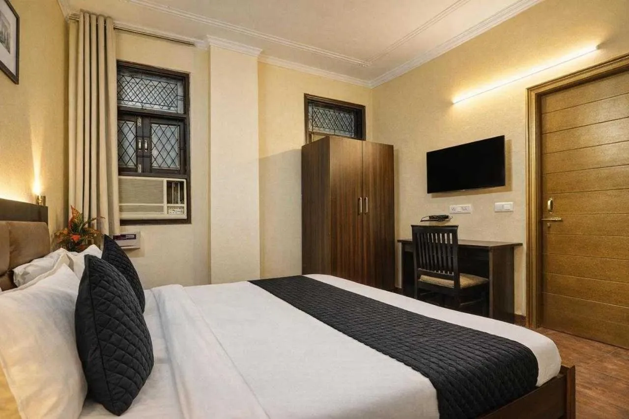 Bedroom in Hotel O A SQUARE SAKET RESIDENCY