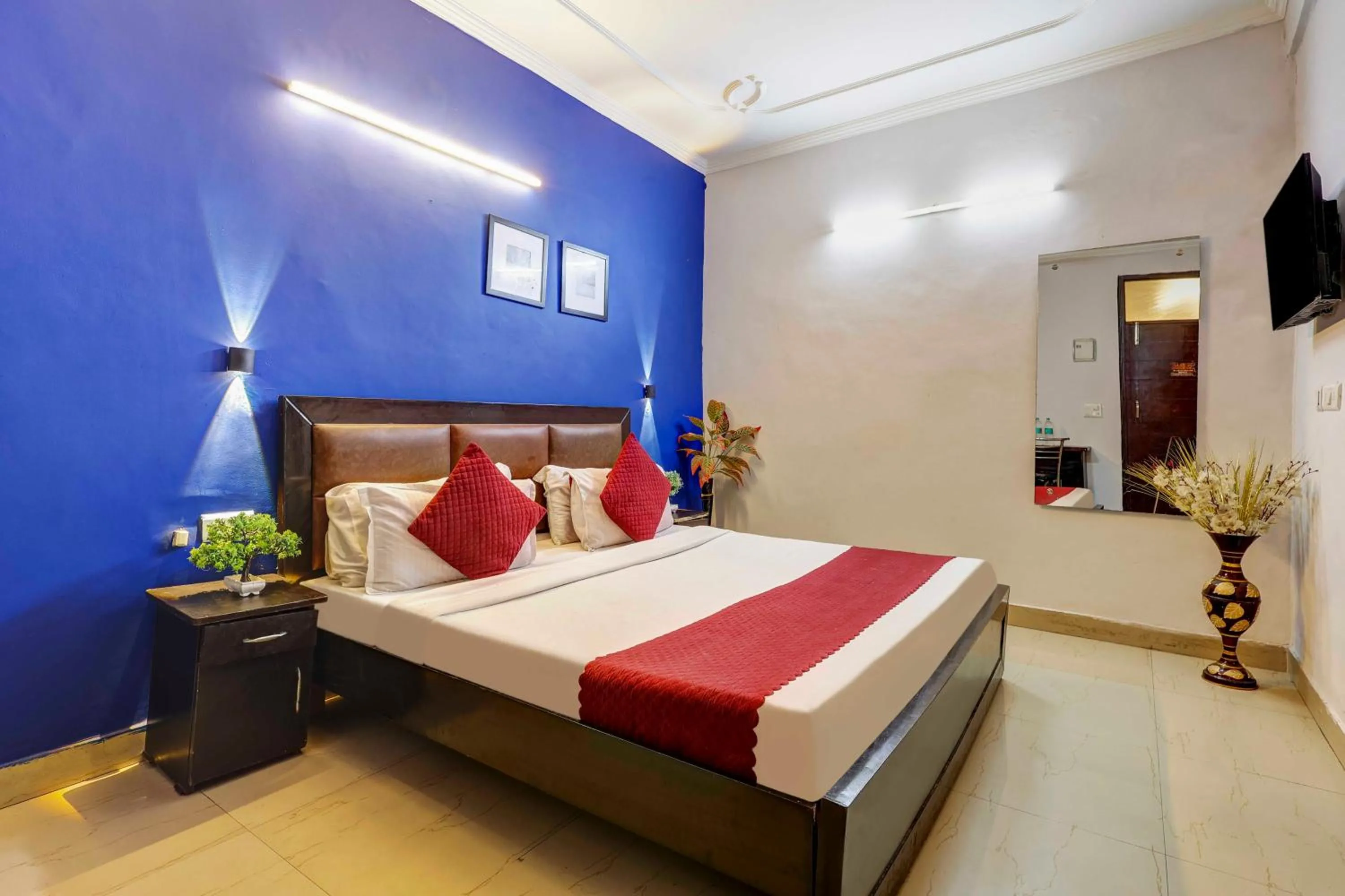 Bedroom in Hotel O A SQUARE SAKET RESIDENCY