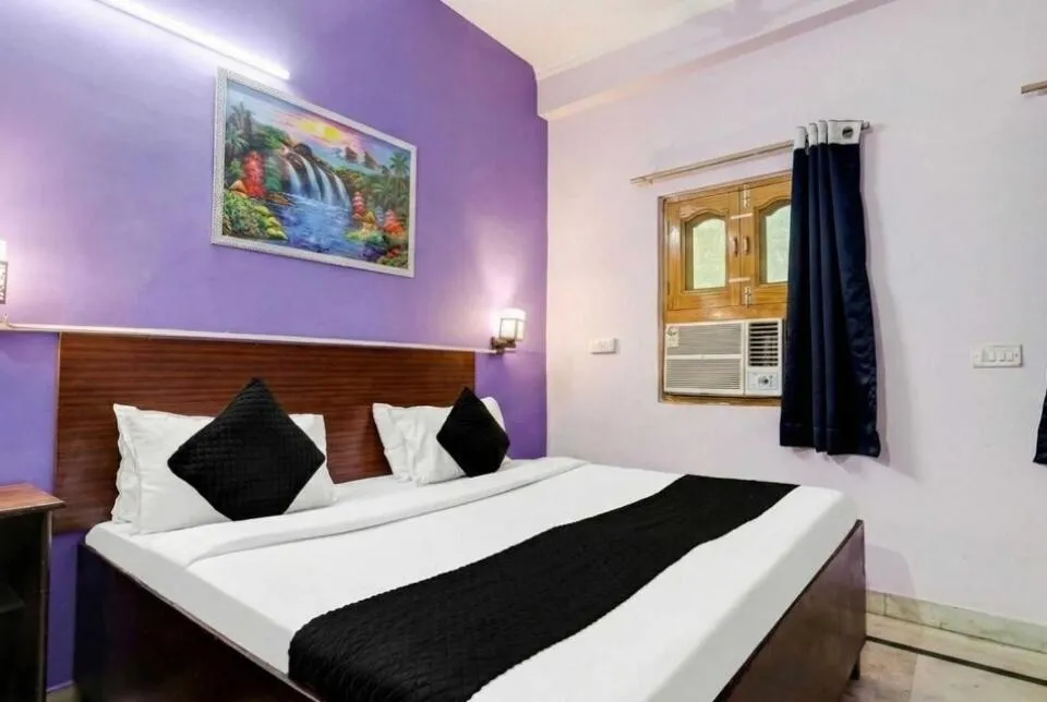Bedroom in Hotel O A SQUARE SAKET RESIDENCY
