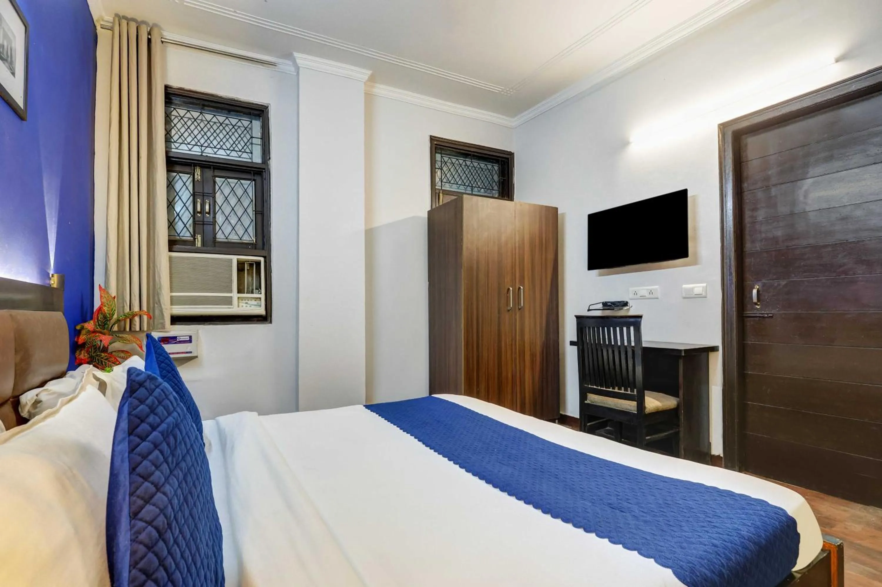Bedroom in Hotel O A SQUARE SAKET RESIDENCY