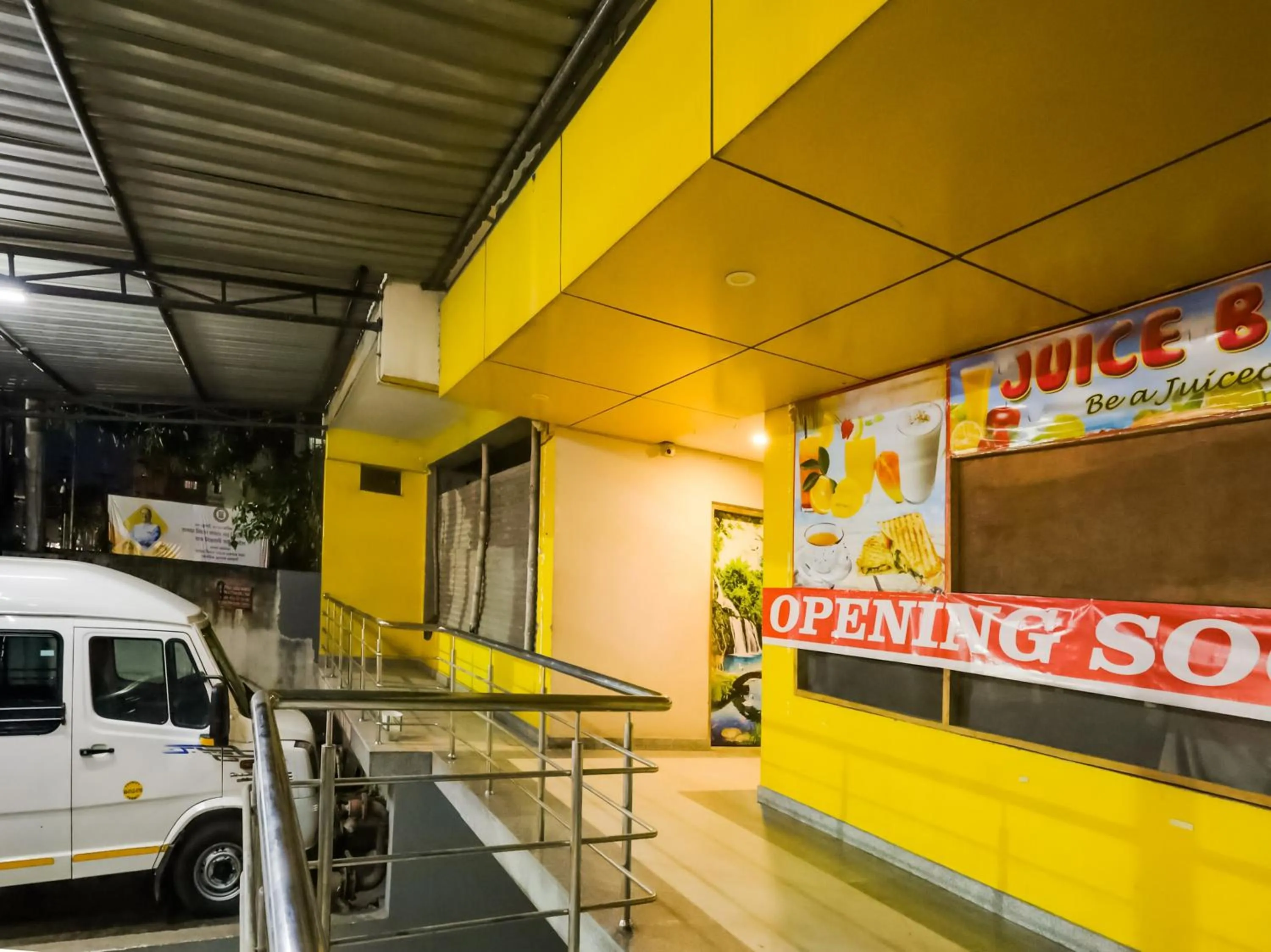 Facade/entrance in Hotel O Nirvana Lodge