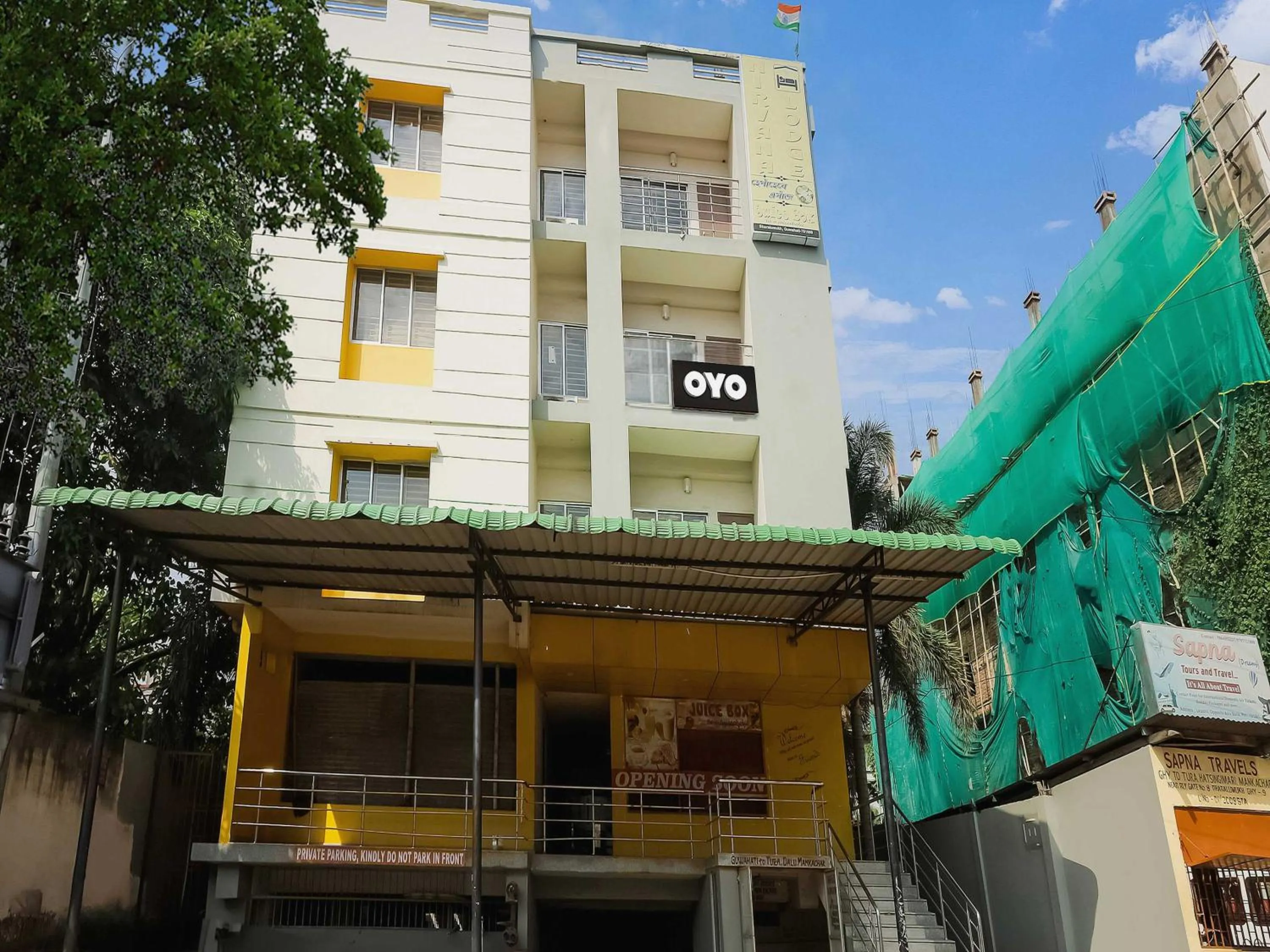 Facade/entrance in Hotel O Nirvana Lodge