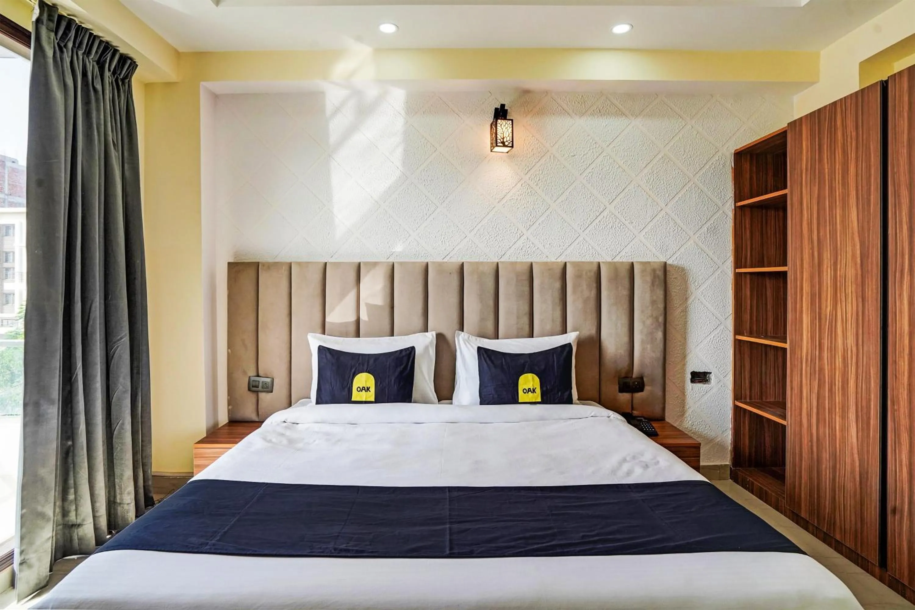 Bedroom, Bed in OYO Collection O DM 45