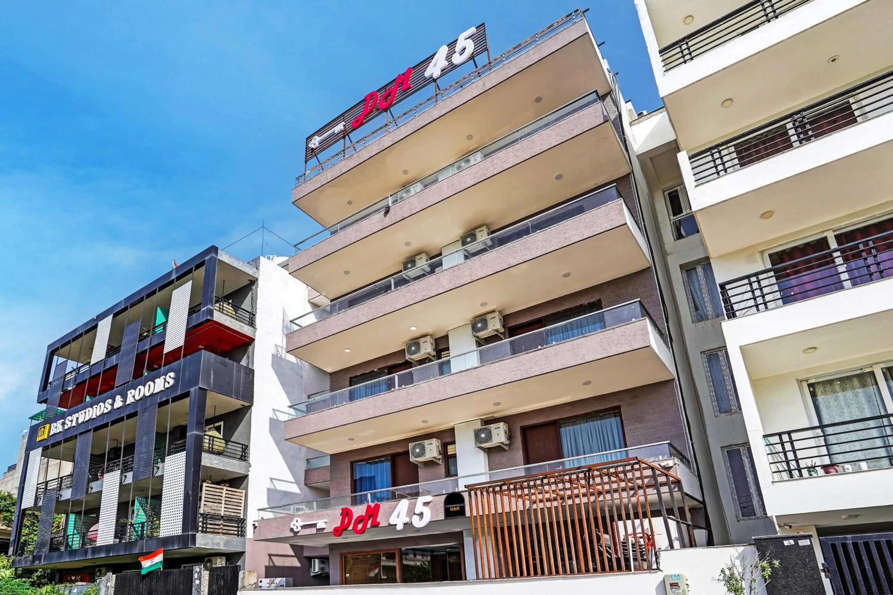 Facade/entrance, Property Building in OYO Collection O DM 45