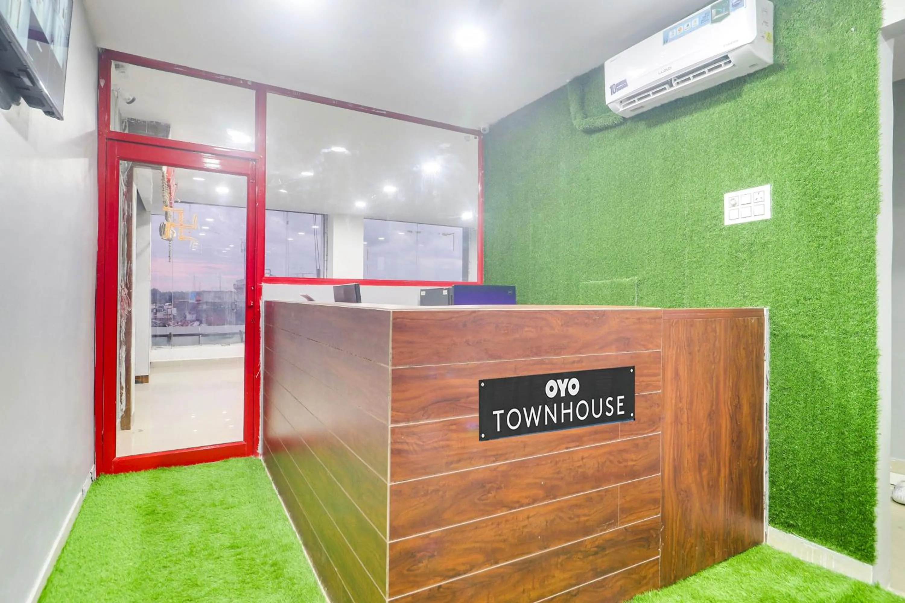 Lobby or reception in Townhouse Lavish Oak