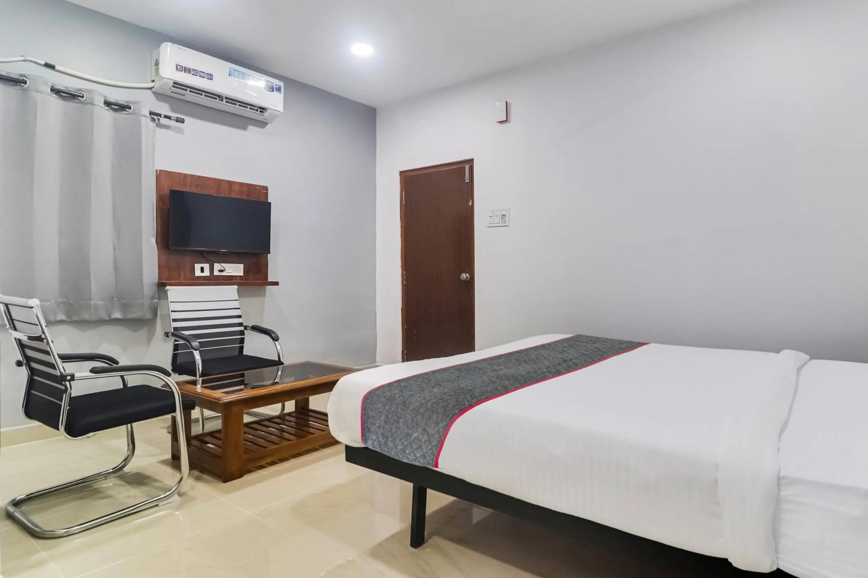 Bedroom in Townhouse Lavish Oak